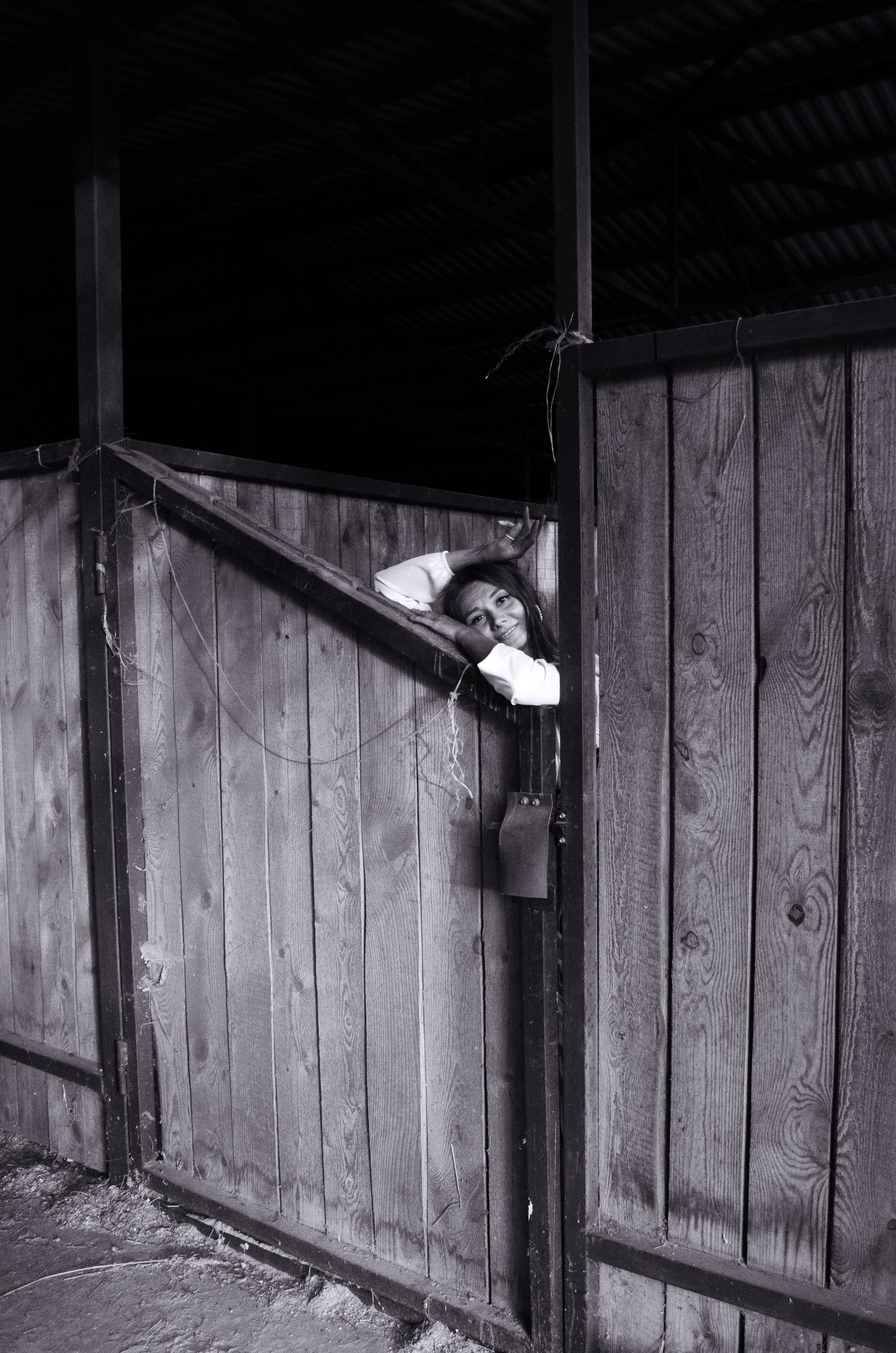 Галина. На конюшне. Портретный фотограф в Краснодаре Юлия Кудряшова