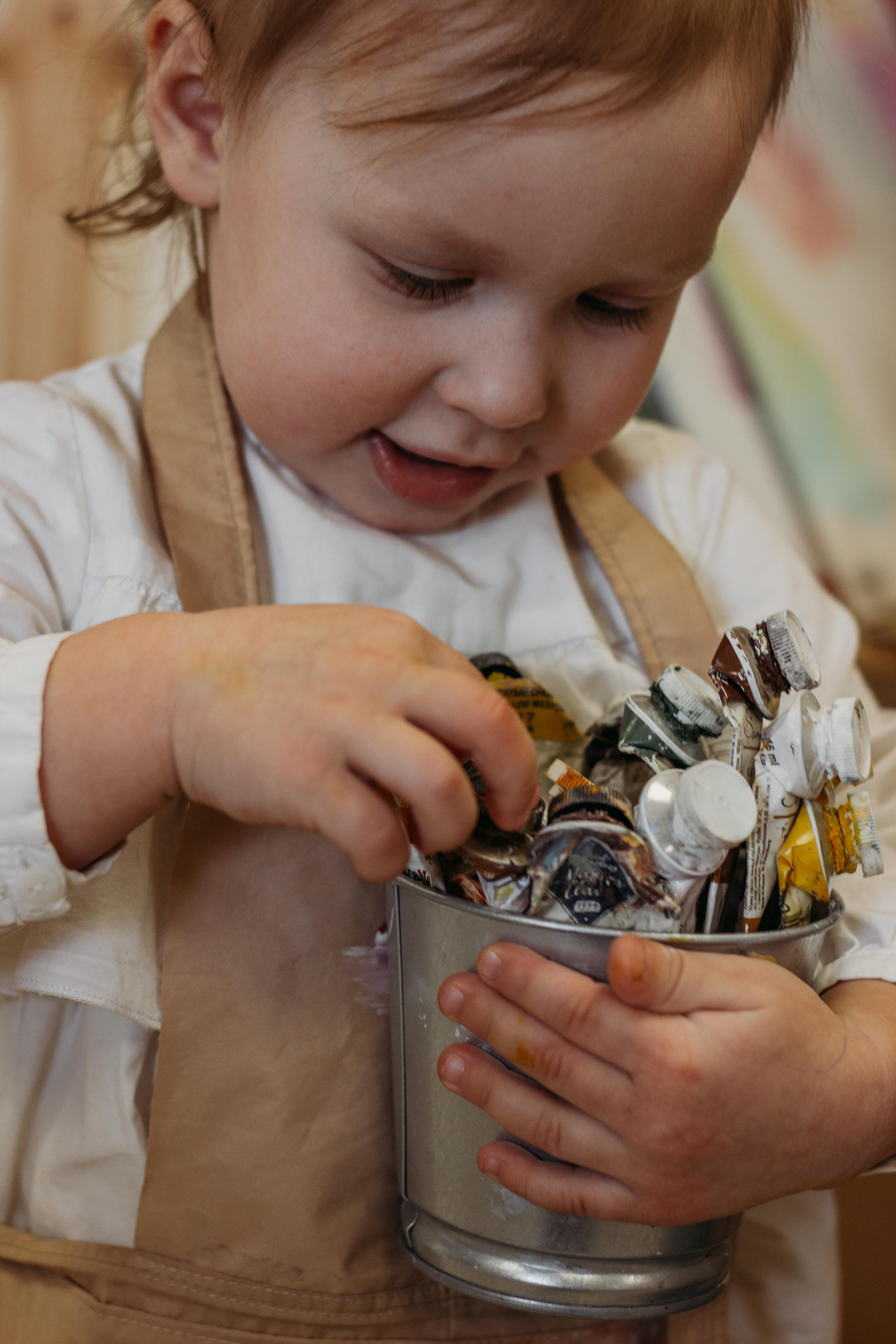 Фотосессия юной художницы. Венера Гайн. Репортажный фотограф  Тюмень. Обучение фотографии с 0
