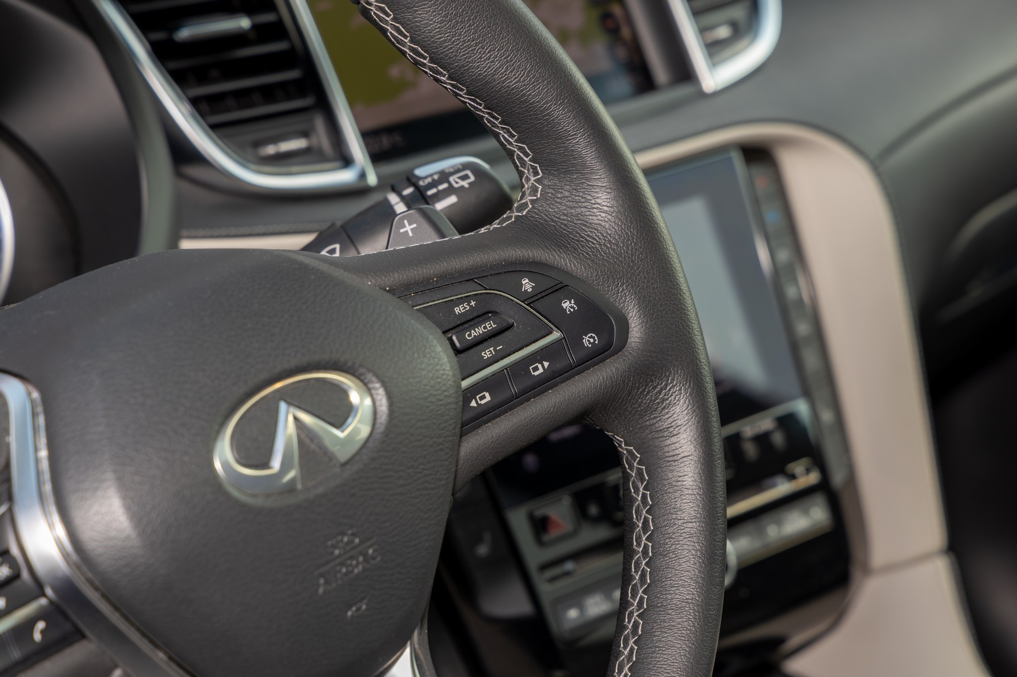 Infiniti QX55. Репортажный, семейный и студийный фотограф в Москве Демин Алексей