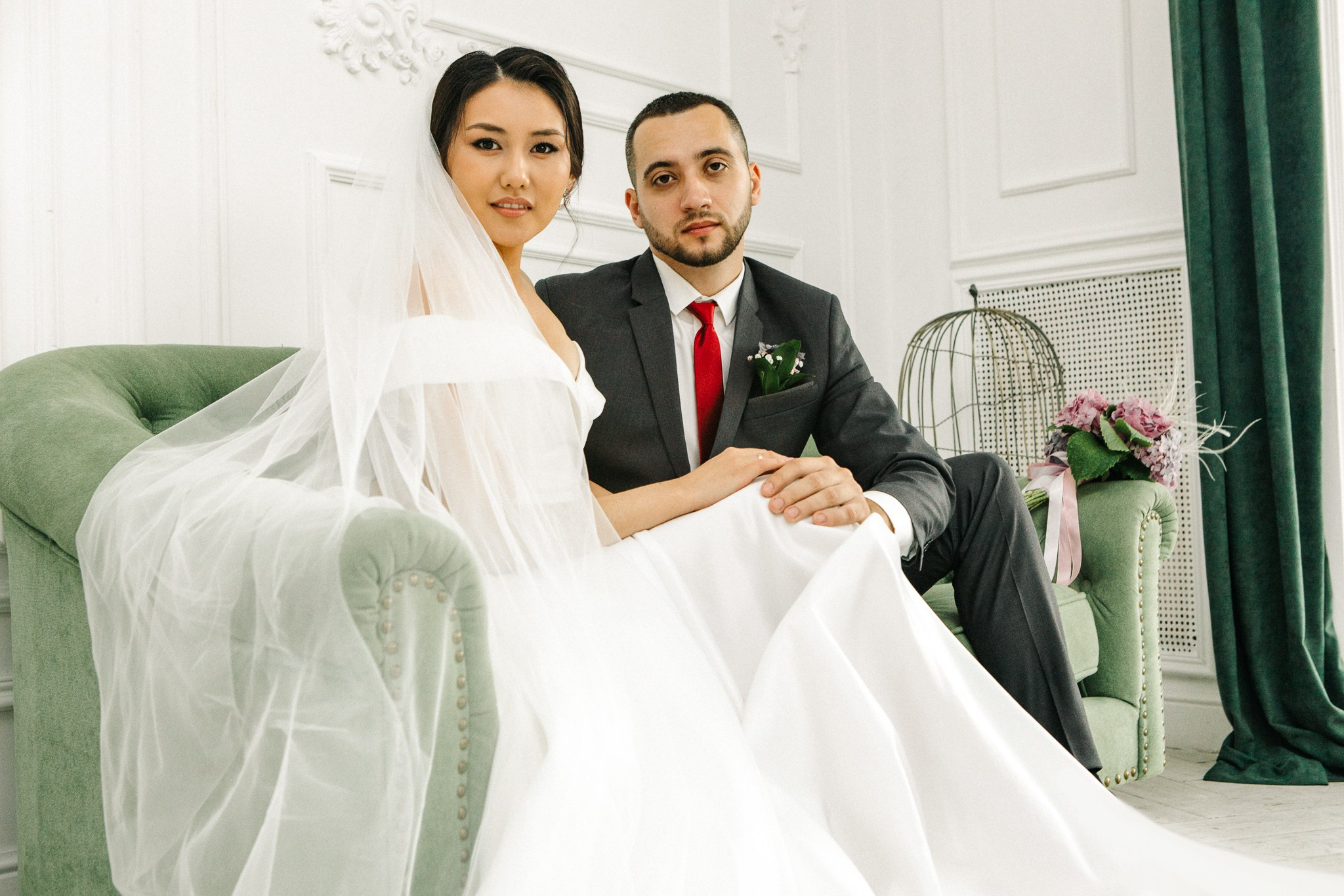 Белая симфония: история любви среди книжной тишины. Семейный и свадебный фотограф Ростове-на-Дону