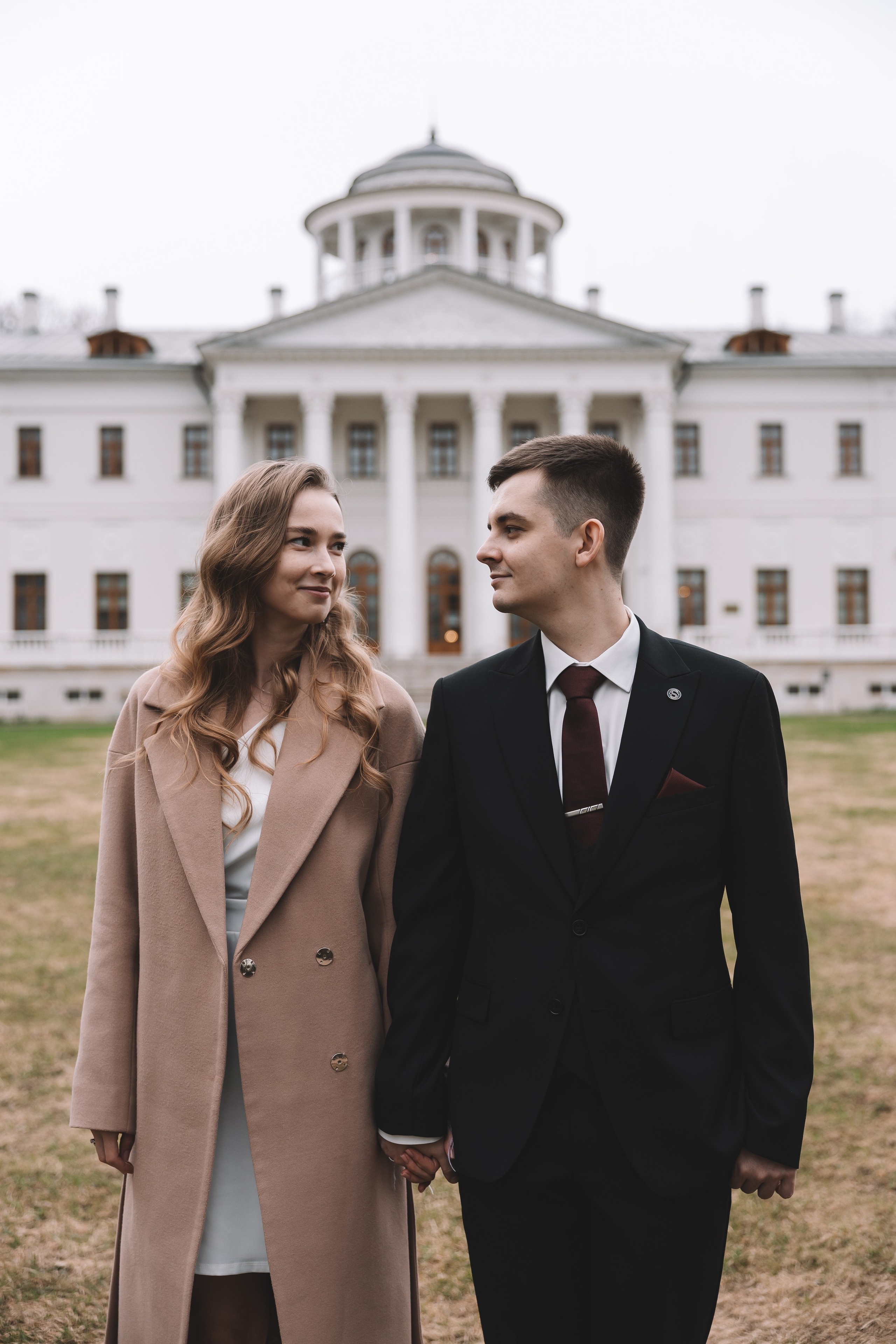 Свадебная фотосессия в Усадьбе Остафьево. Свадебный фотограф в Москве — Оскар Гелманов