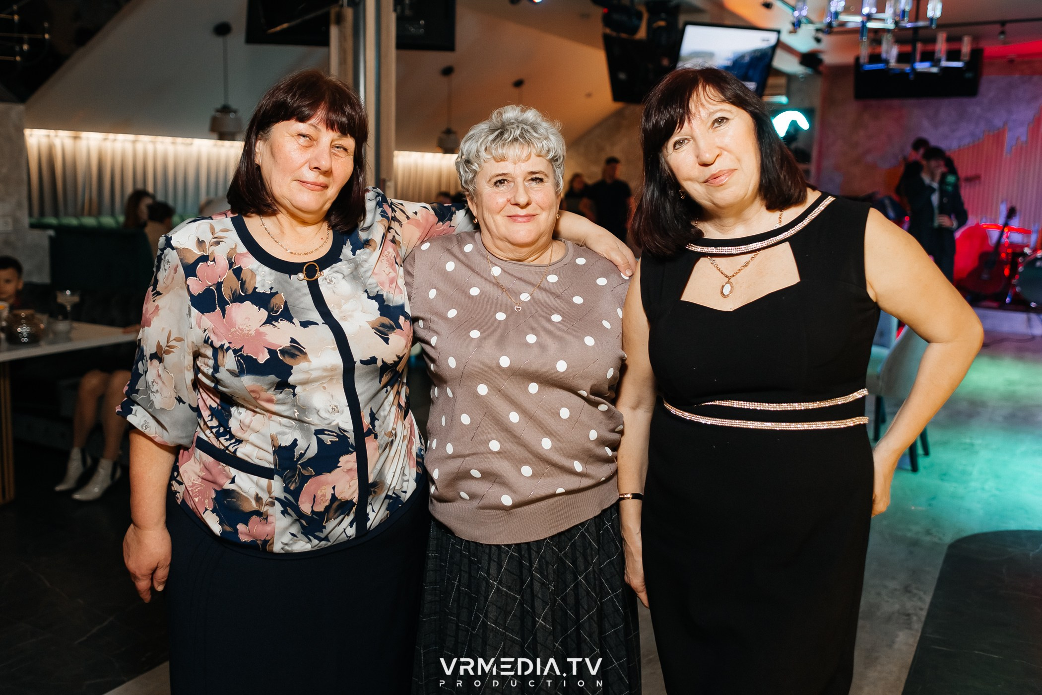 Открытие караоке-зала в «Империи»