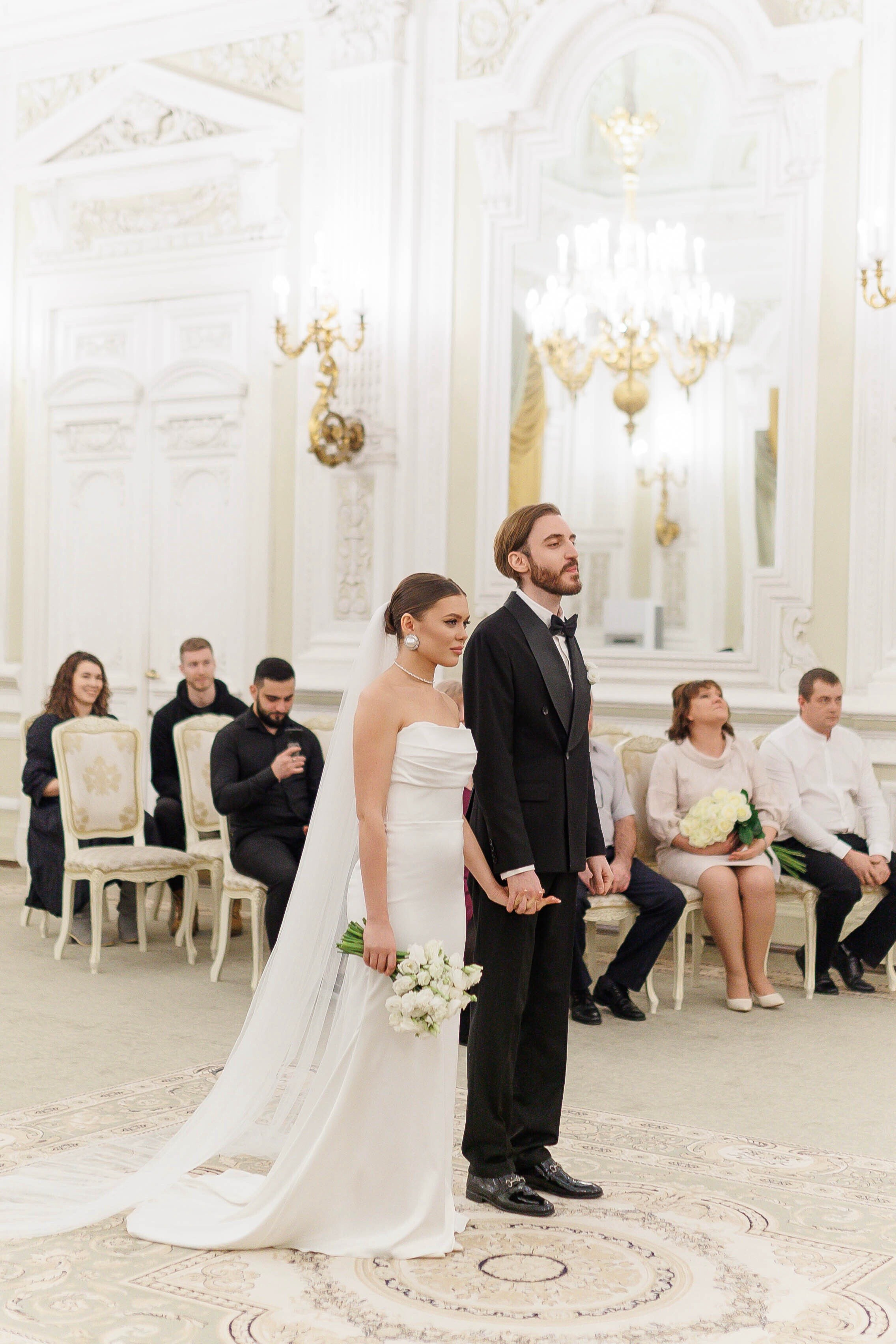···. Свадебный фотограф в Санкт-Петербурге Александра Чукавина