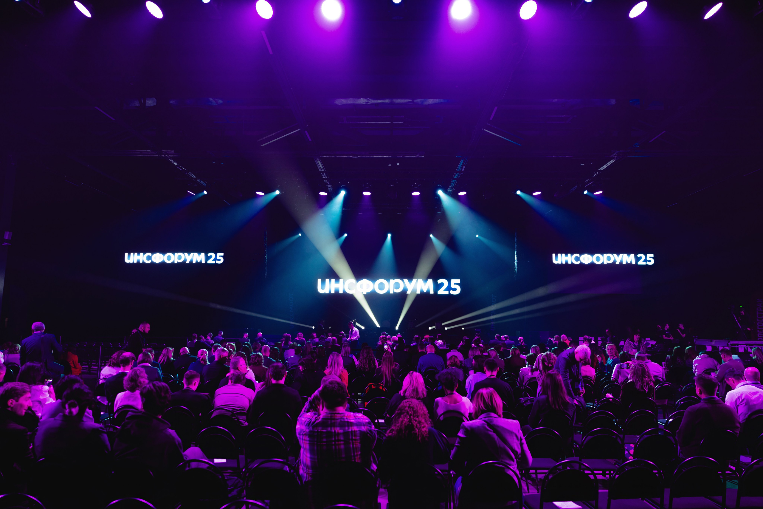 Business. Максим Чернышев — фотограф