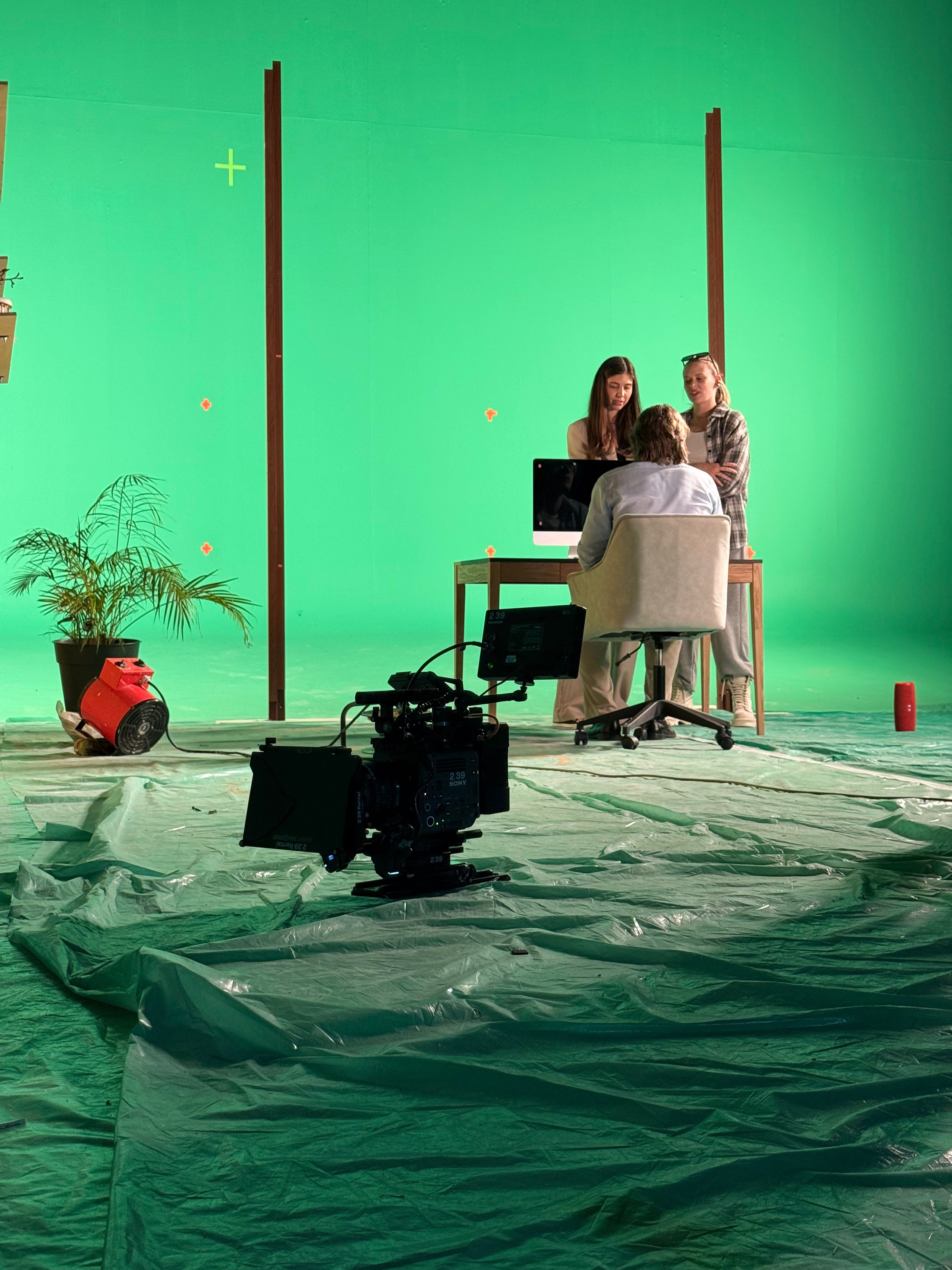 BACKSTAGE GALLERY. «MAK FLAME»