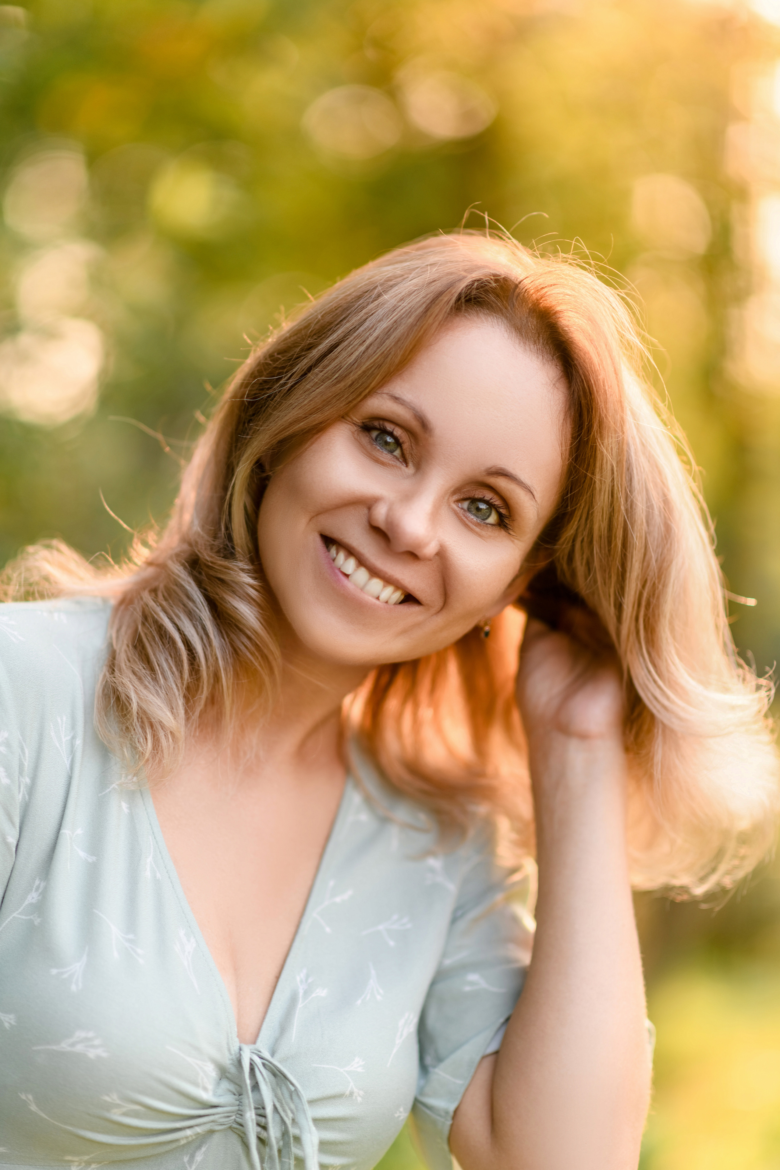 Фотосессия на природе для Кати и Сонечки. Свадебный и семейный фотограф в Санкт-Петербурге Олеся Еремеева