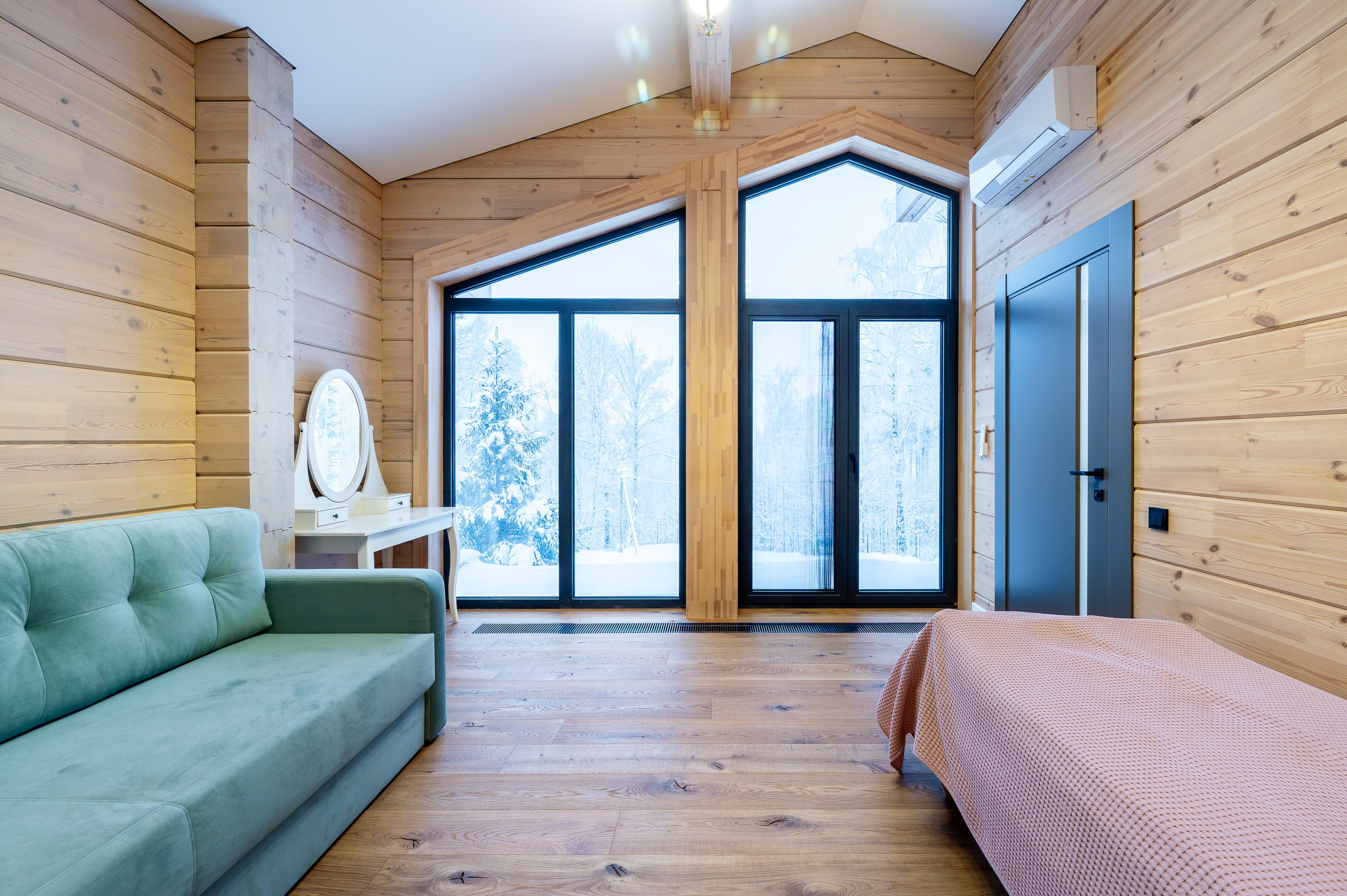 Дом на продажу. Интерьерный фотограф. Фото- видеосъемка недвижимости Санкт-Петербург