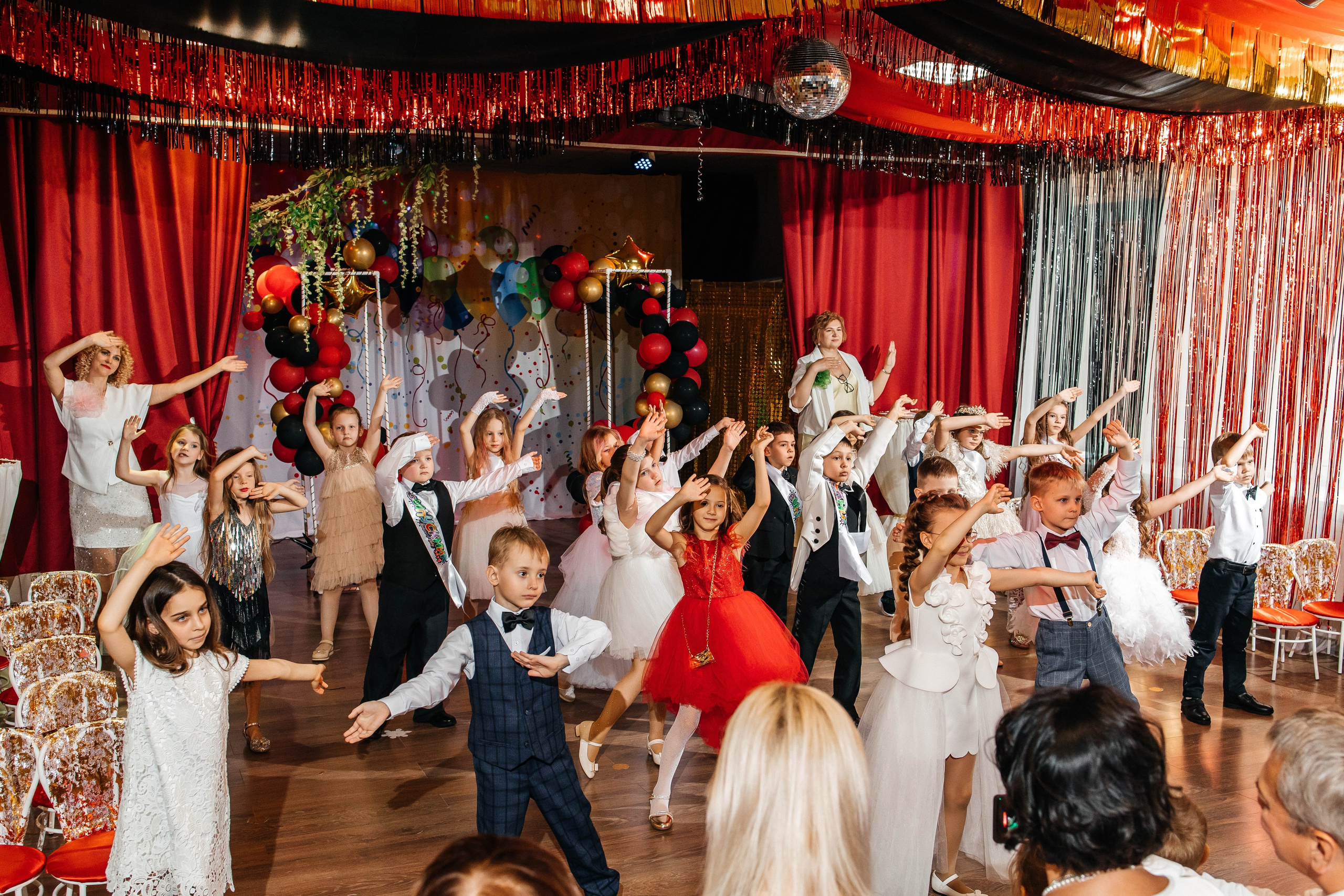 Выпускной в ЛИМПИК. Фотограф в Санкт-Петербурге Виктория Безверхая
