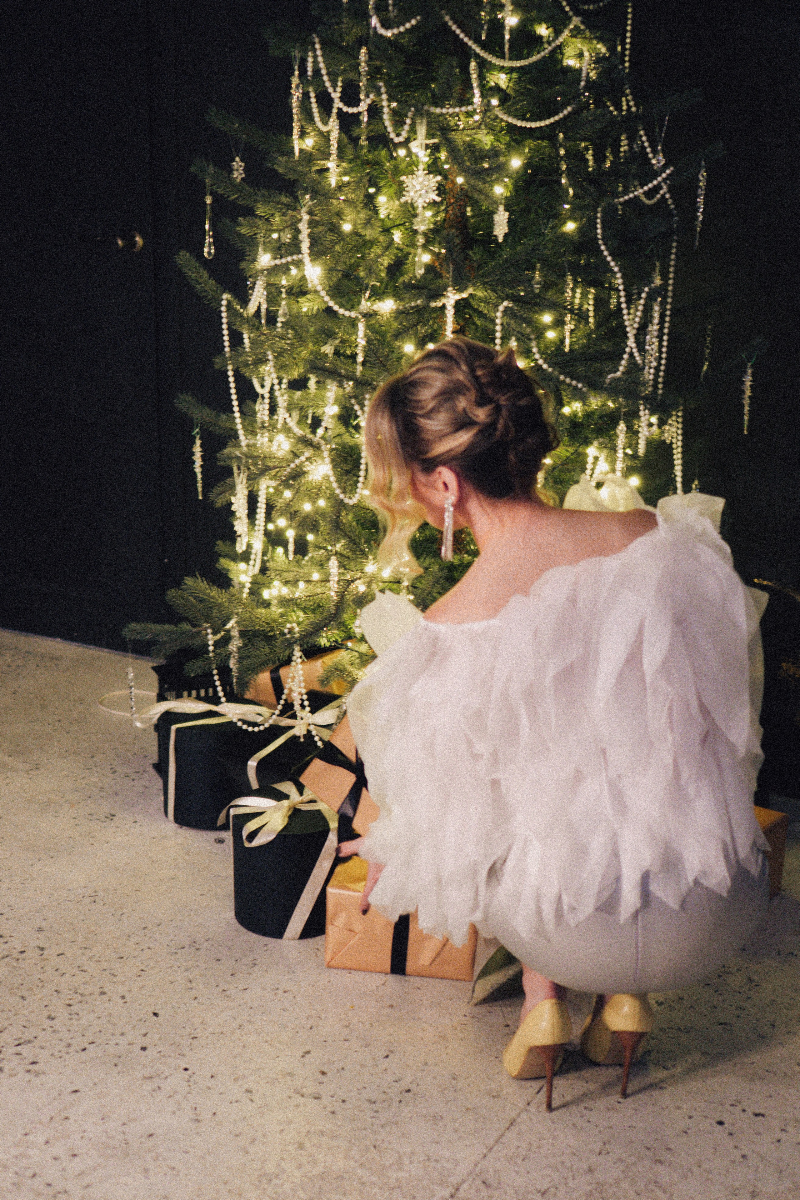 НОВОГОДНЯЯ ФОТОСЕСИИЯ В СТУДИИ ДЛЯ ДЕВУШКИ И ПРОГУЛКА ПО ЧЕРНЫШЕВСКОЙ. Профессиональный фотограф, Санкт-Петербург — Виктория Богомолова