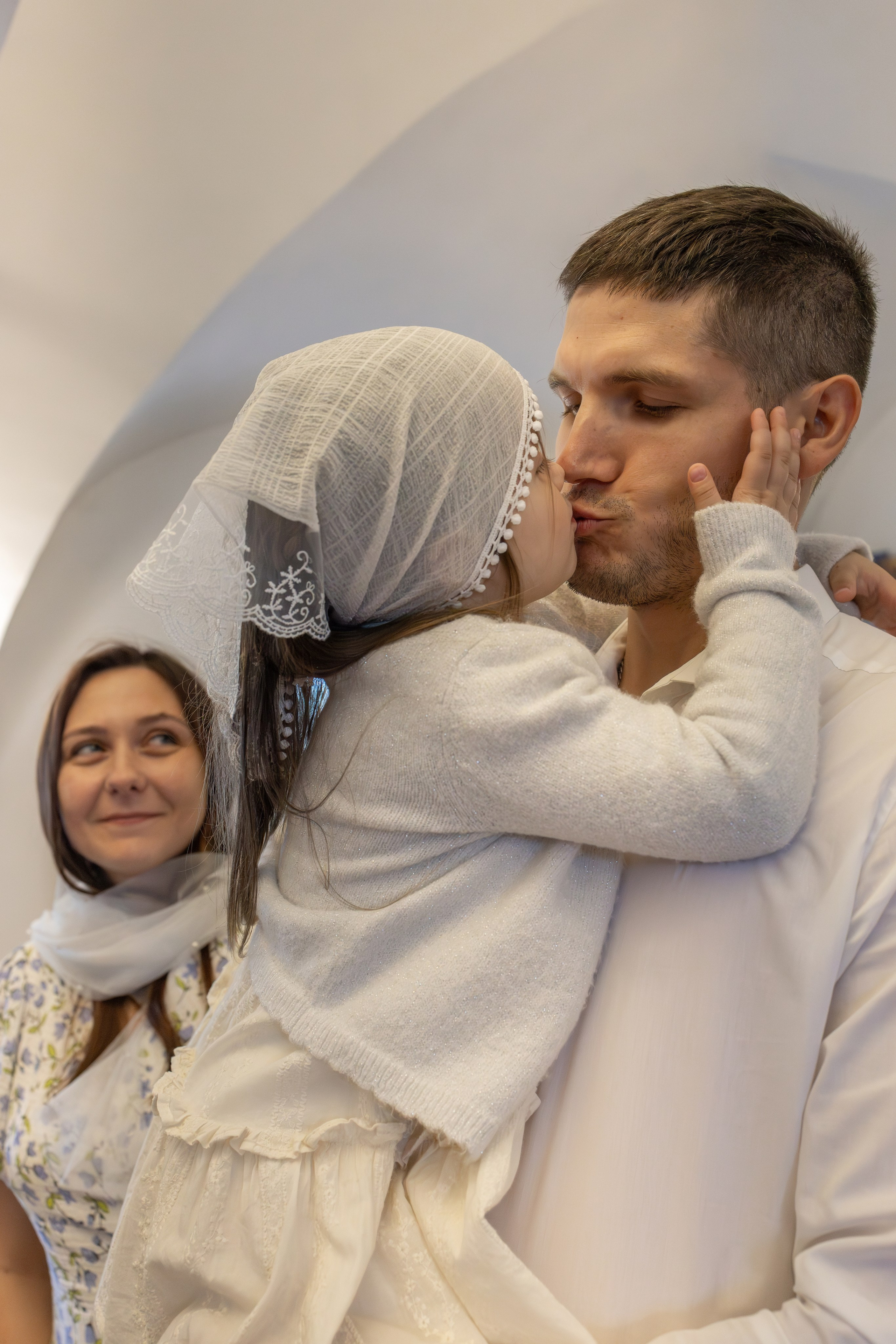 Таинство Крещения Степана в храме Воскресения Христова, с. Трубино (Калужская обл.). Надежда Стар семейный и церковный фотограф в Жукове и Калужской области