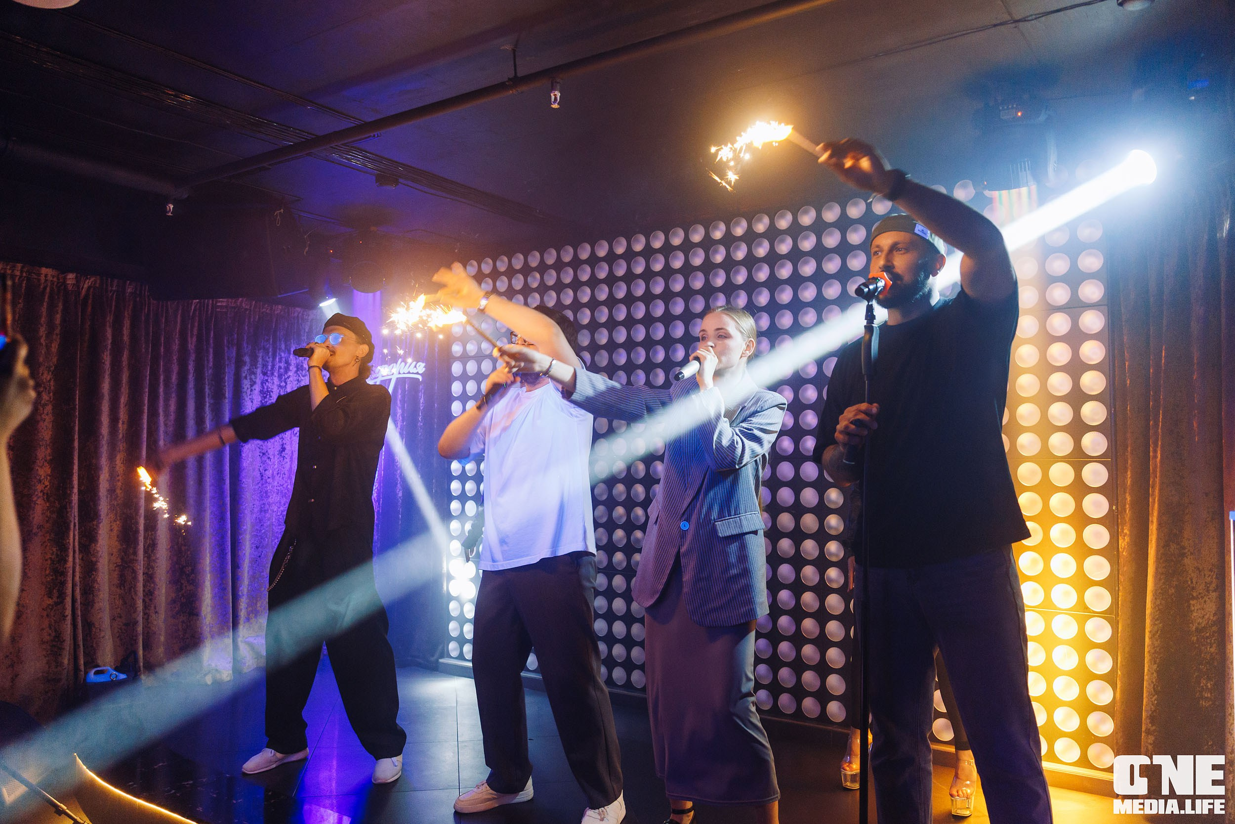 Фоторепортаж из караоке-клуба Эйфория. One Media Life: фоторепортажи, фотоотчеты с мероприятий и заведений