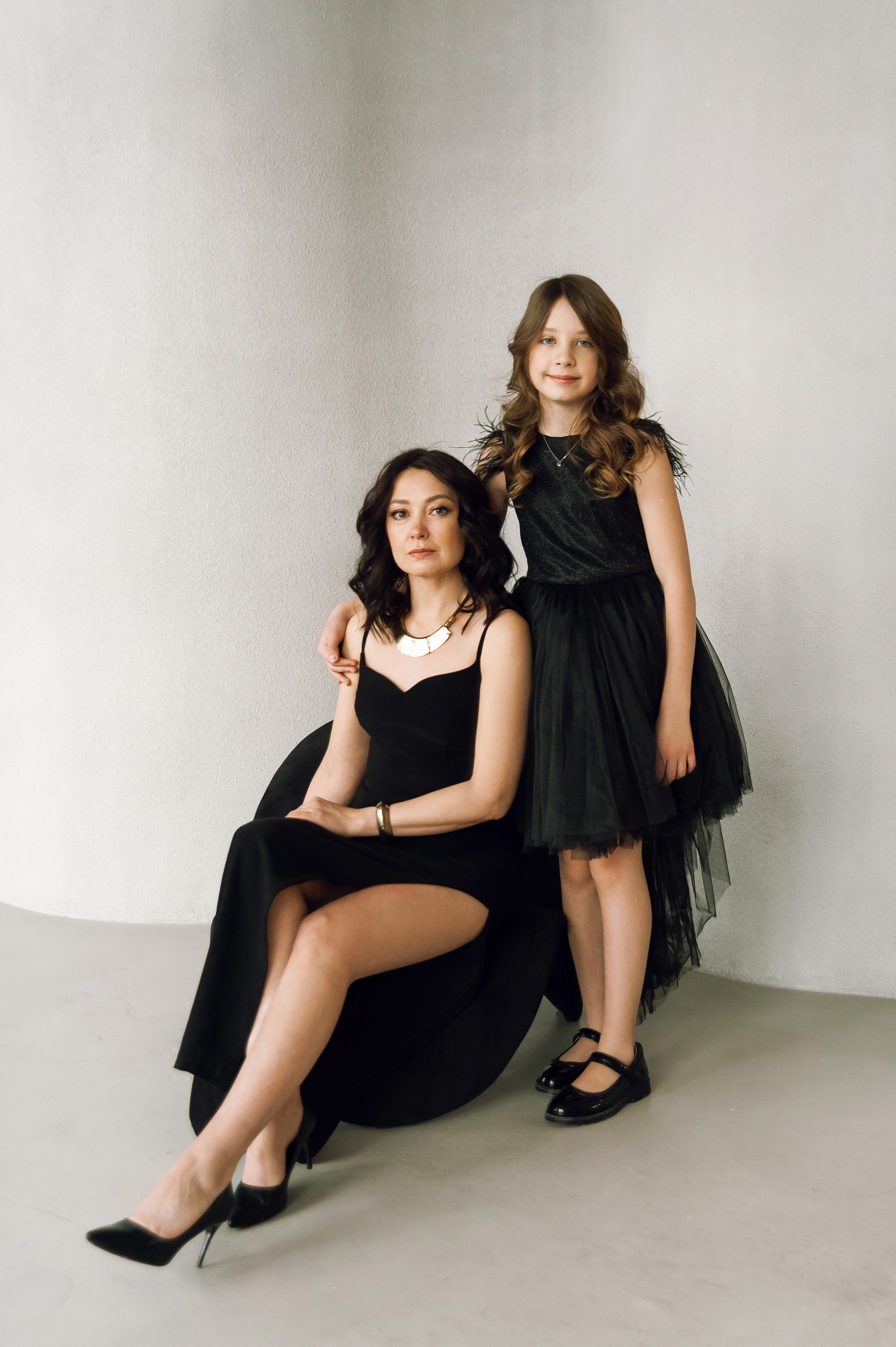 Алсу+Даша, Новый Год в студии. Фотограф в Екатеринбурге Артём Зайнетдинов