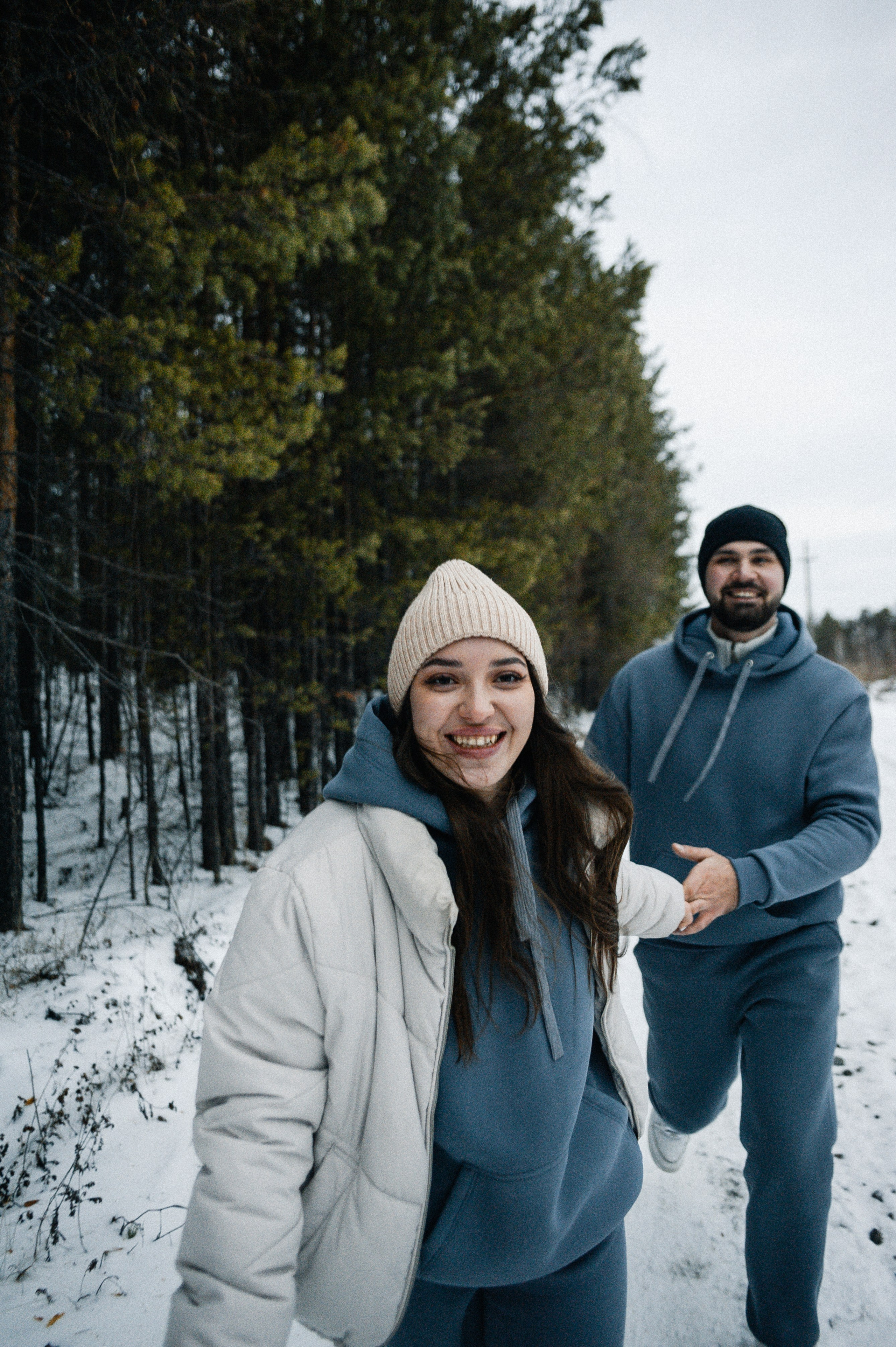 Тренды новогодних съемок 2025. Фотограф в Екатеринбурге Артём Зайнетдинов