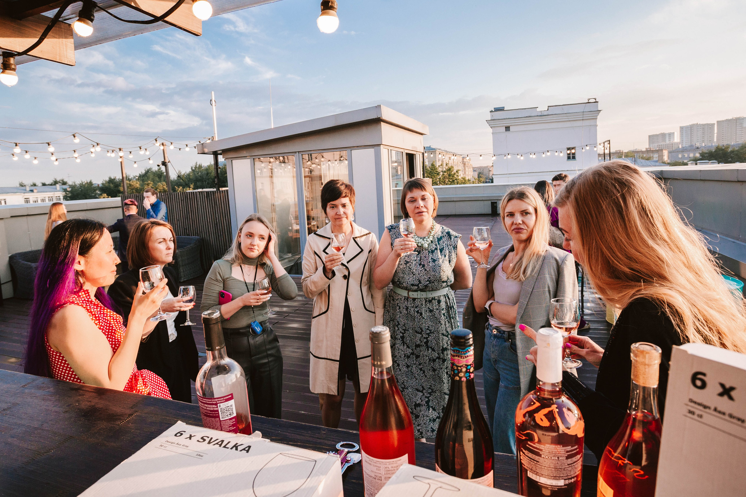 ВЕСЕЛЬЕ НА ДНЕ БОКАЛА