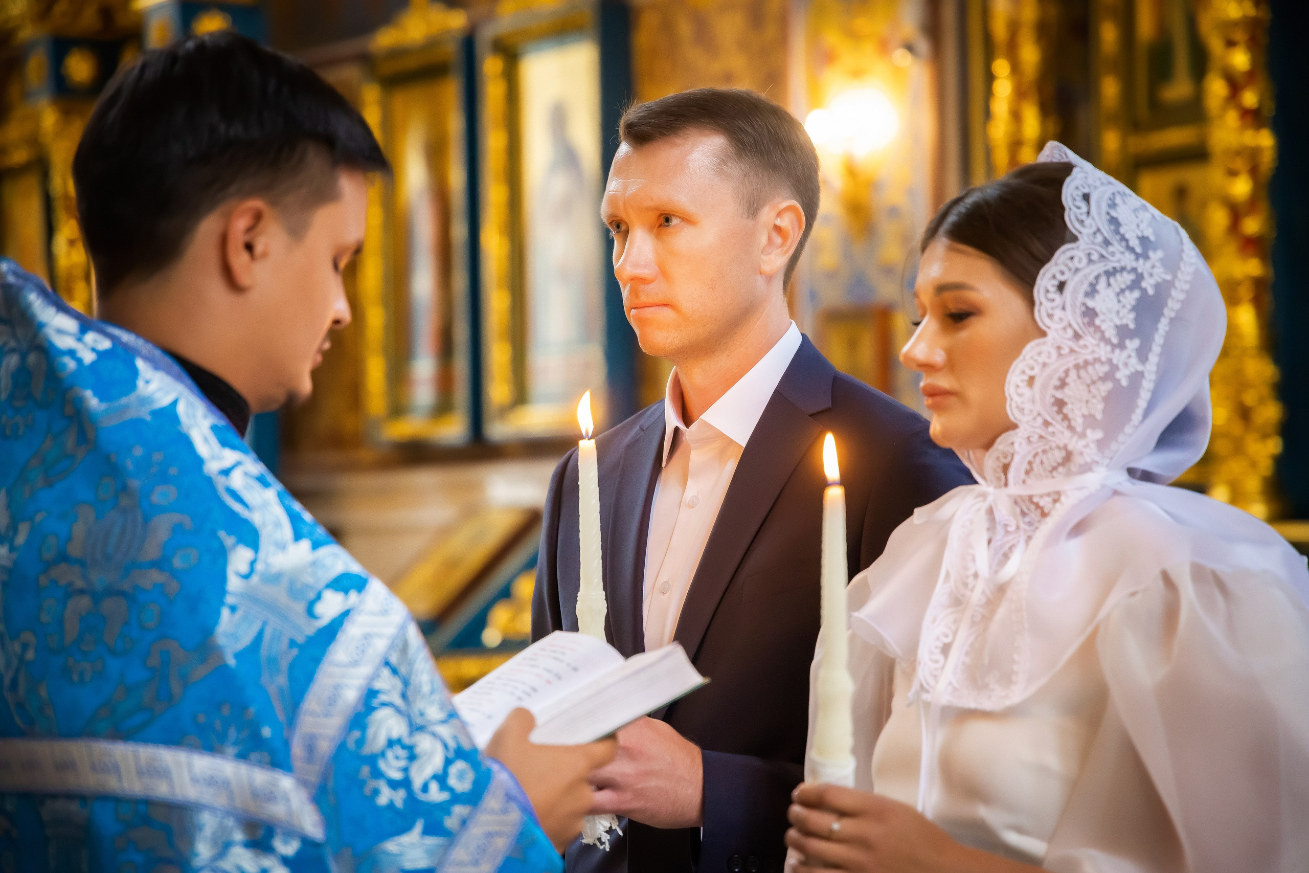 В Храме. Семейный и Свадебный фотограф в Астане Александр Астапов