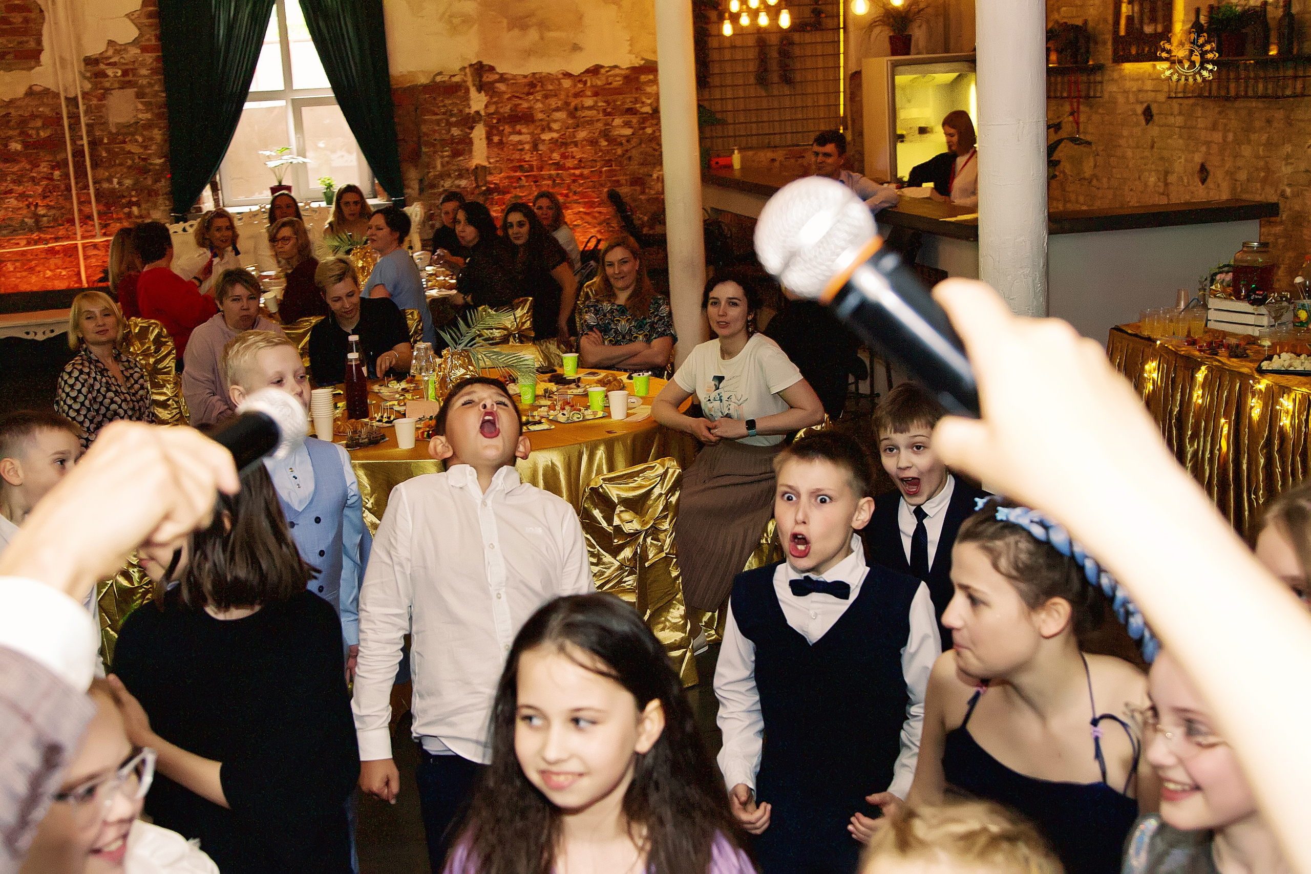 Выпускной 2023 (4-й класс, ММШ). Клуб Royal. Москва. Репортажная съемка в Москве и области. Анималистика