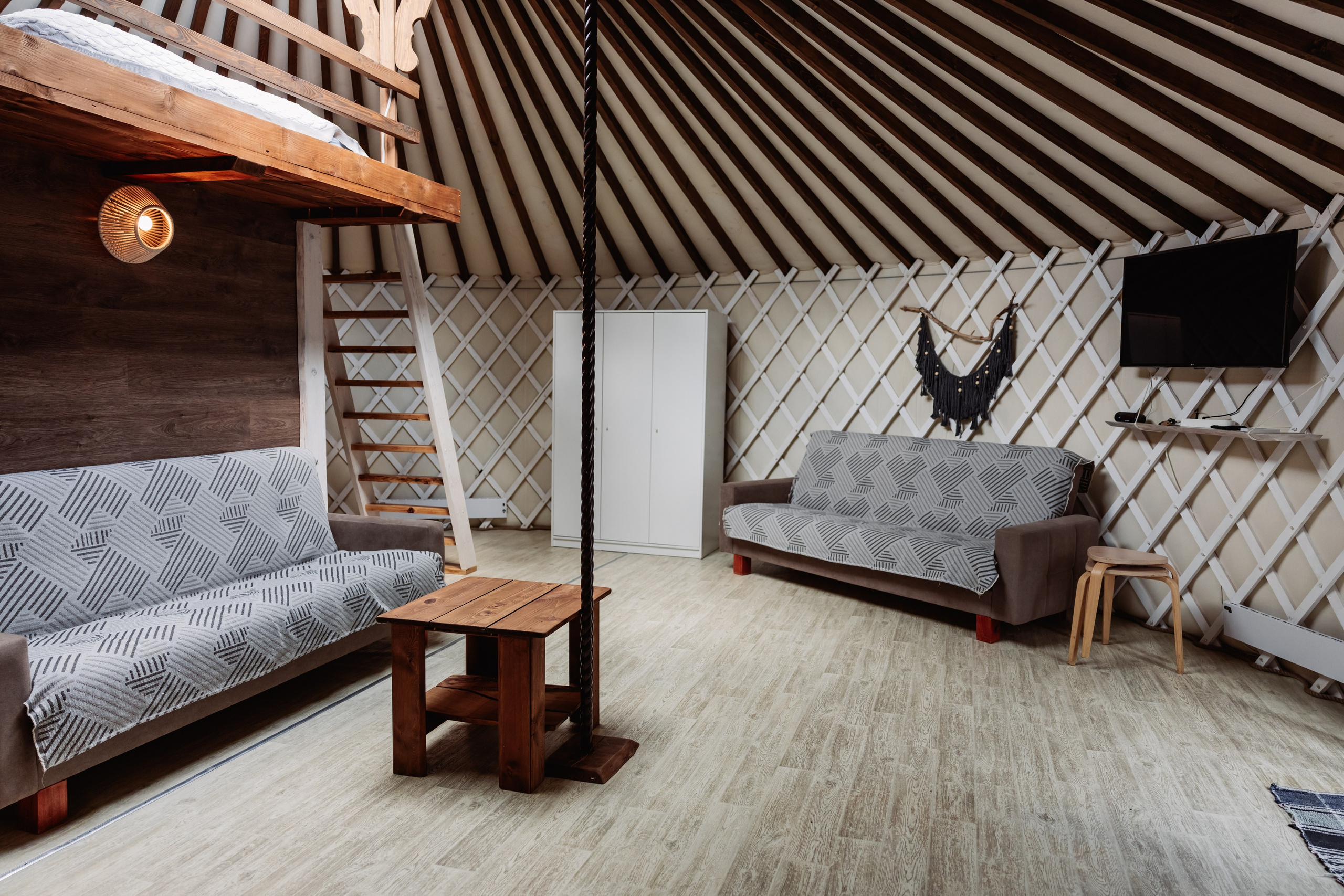 БЕРЕЗКА ВИЛАДЖ | Глэмпинг в Коломне | Юрта «Лесная». ФОТОГРАФ ИРИНА ШАМАТАВА