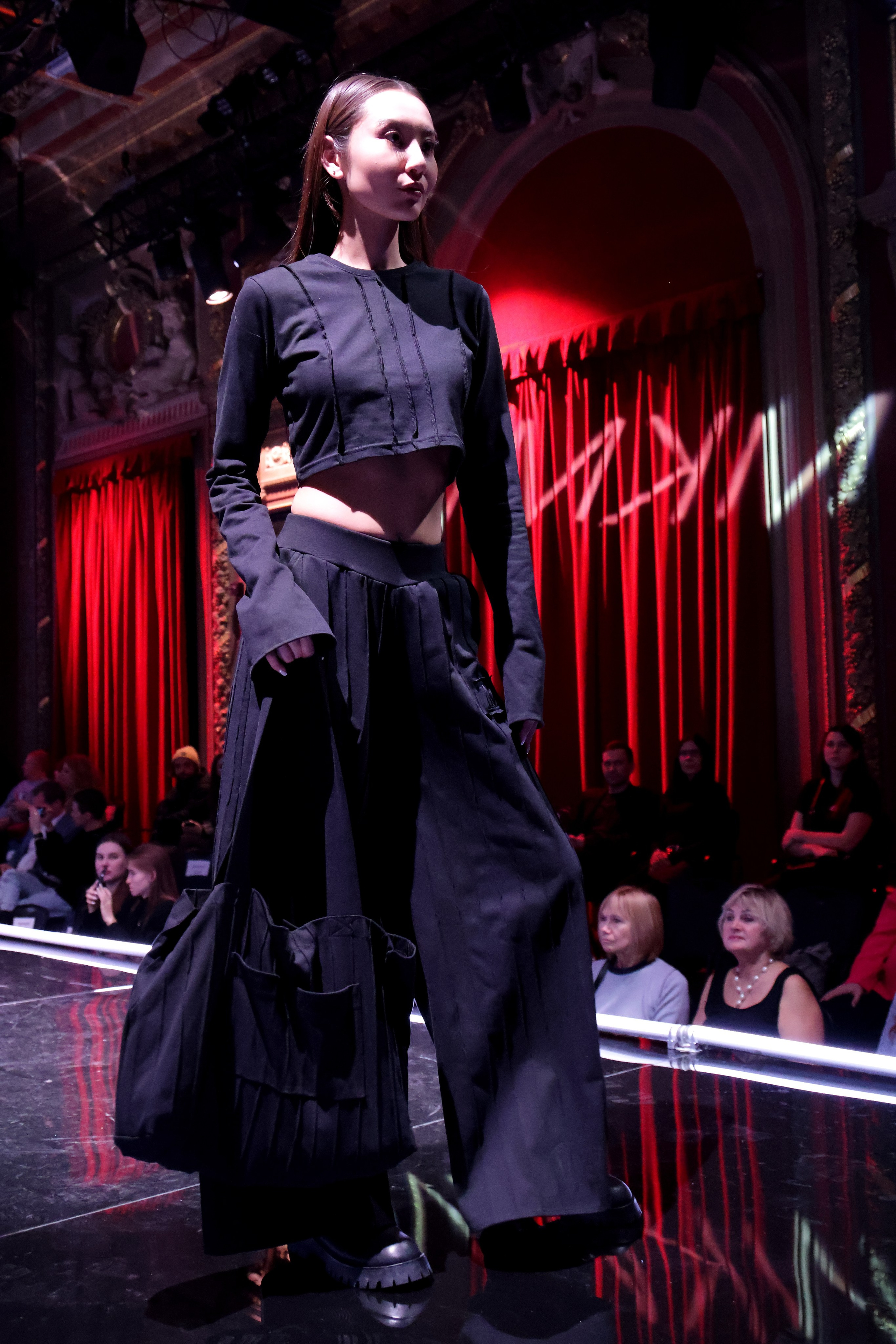 Наряды дизайнера Natalya Sovetskaya на подиуме МКММ  - Международный Конкурсе Молодых Модельеров 