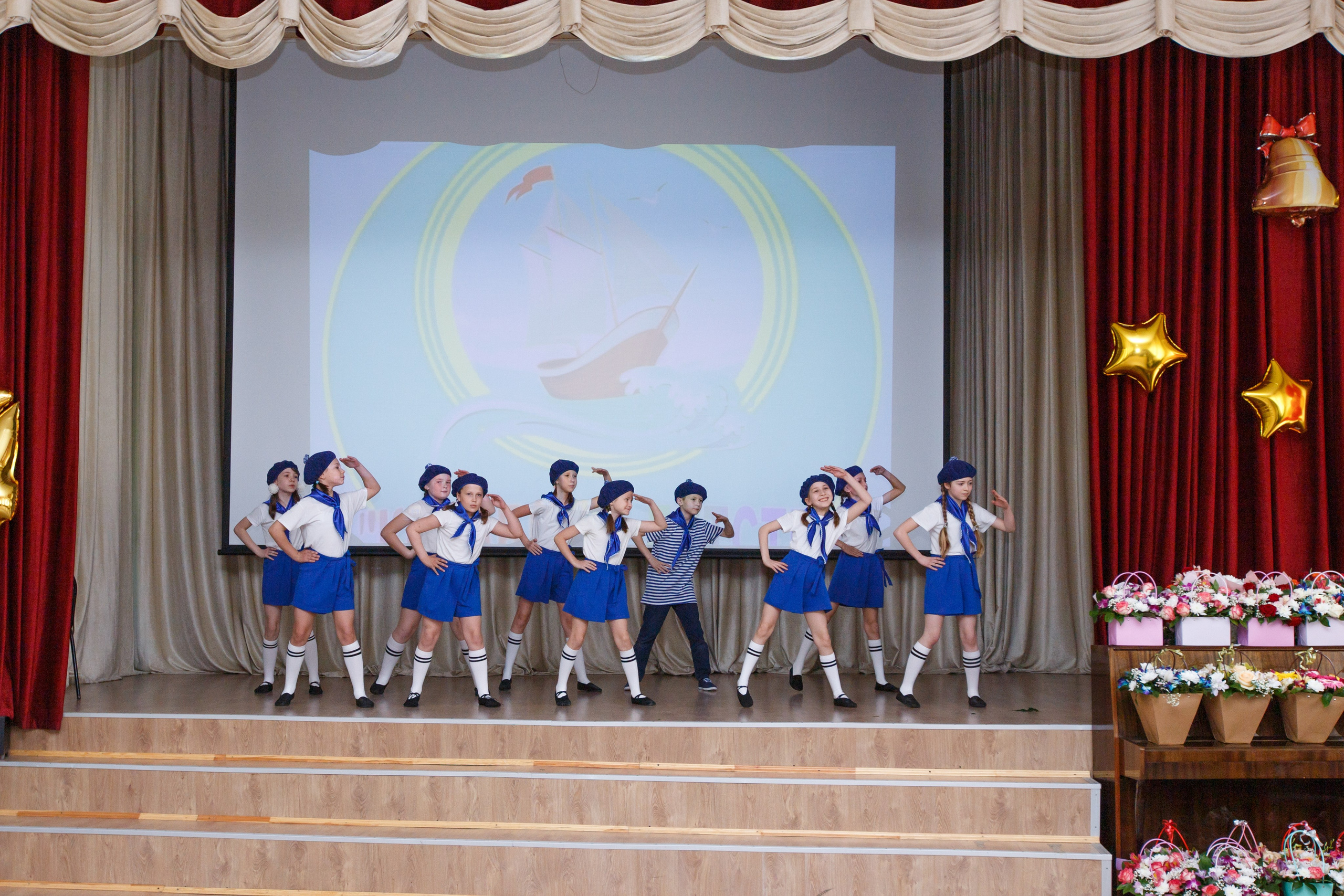 11 класс / Последний звонок / Гимназия № 1558 / г. Москва. Детский и семейный фотограф Мария Киселёва. Москва