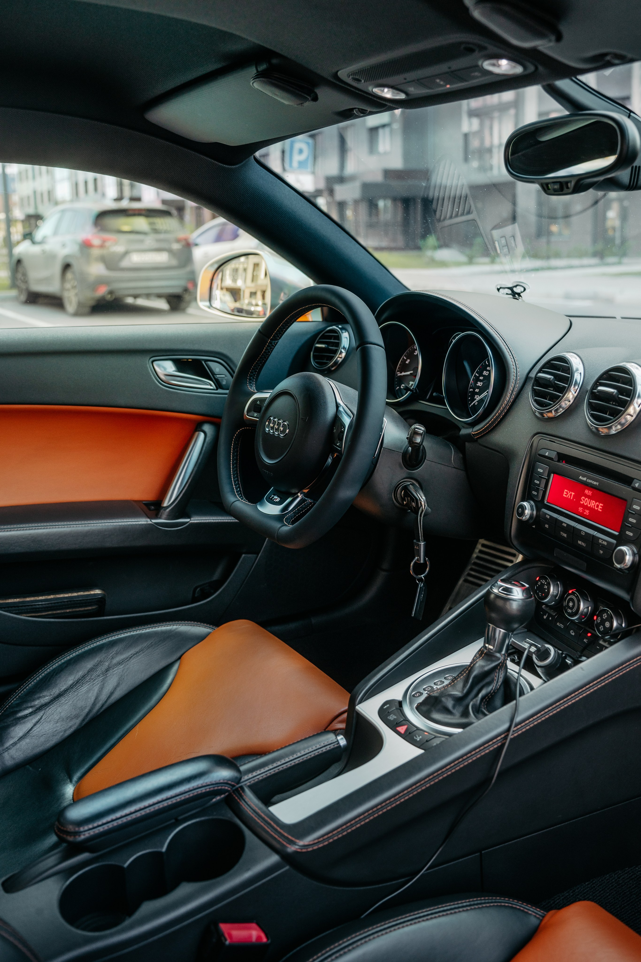 Audi TTs. Фотограф, видеограф и пилот дрона на Байкале