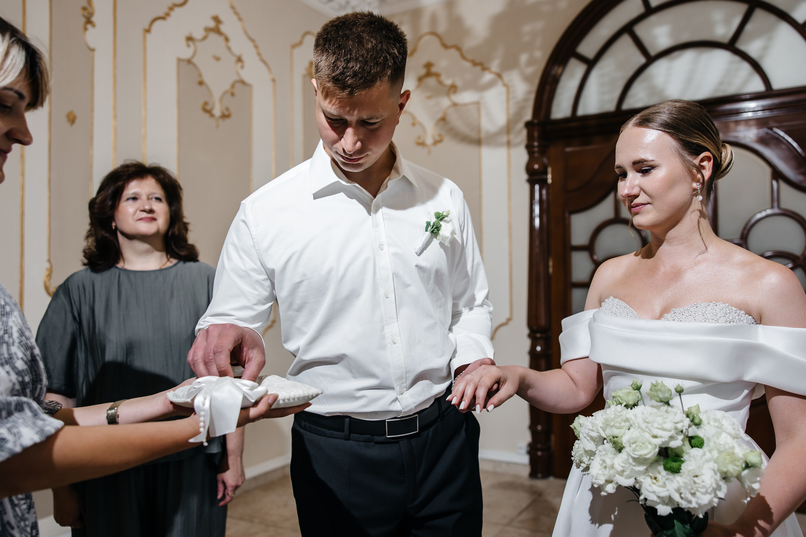 Анонс свадьбы Юлии и Игоря. Городская лавстори в Севастополе. Свадебный фотограф в Крыму и Севастополе Ольга Баскакова
