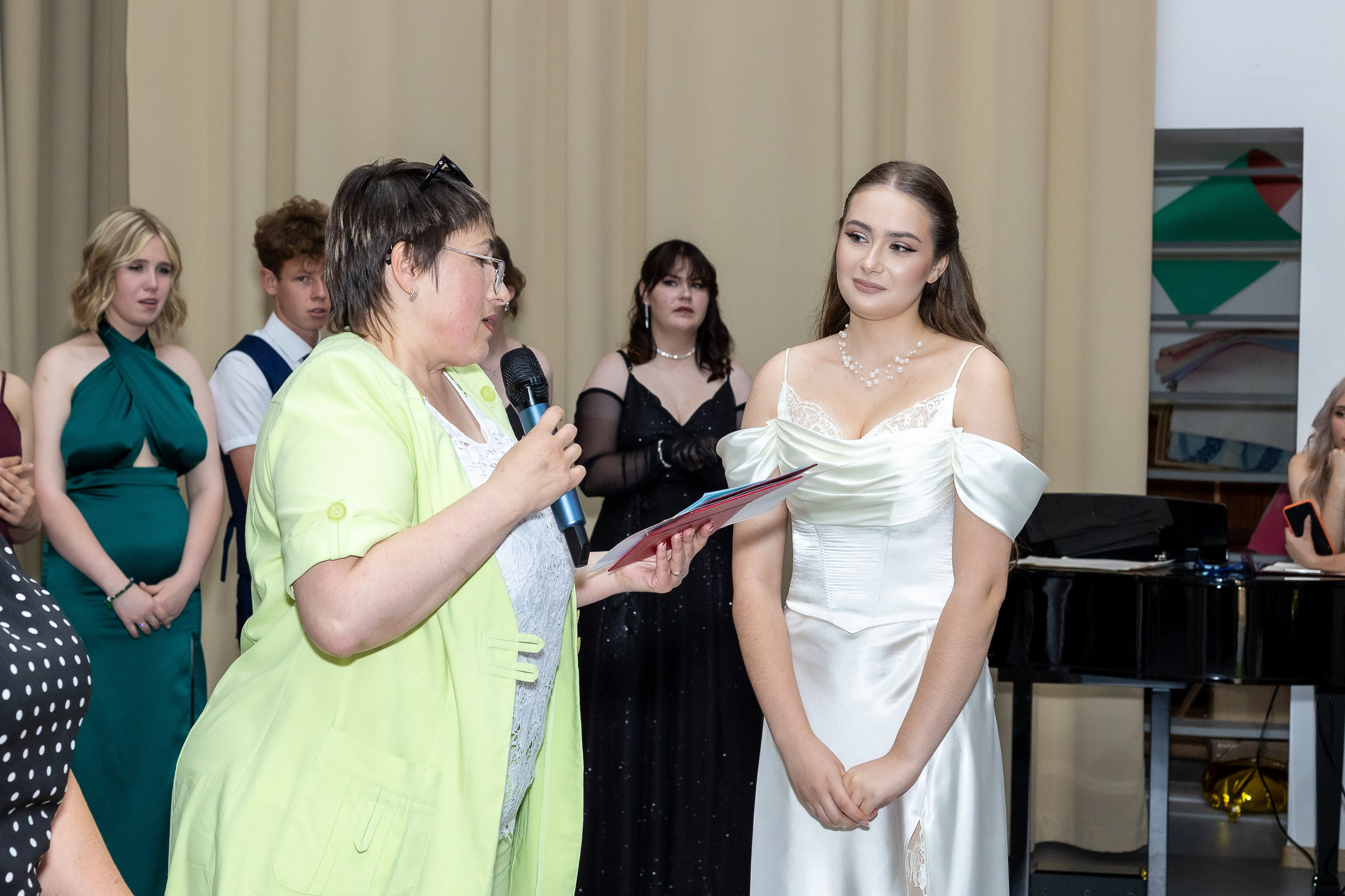 Вручение аттестата 2025. Выпускные альбомы Майкоп, Краснодар Елена Золотарева