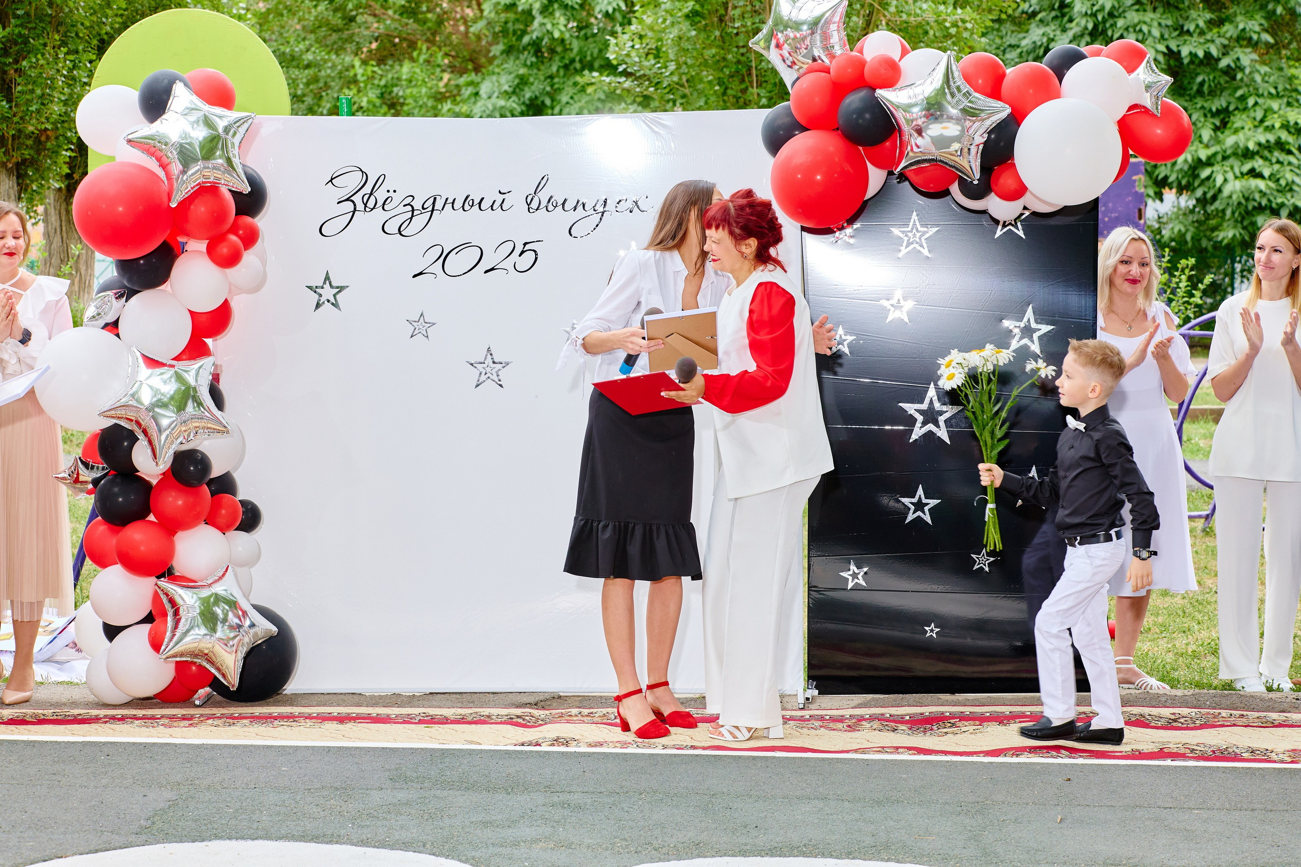 Выпускной 45 сад. Фотограф Выпускные альбомы Таганрог Сергей Коробченко