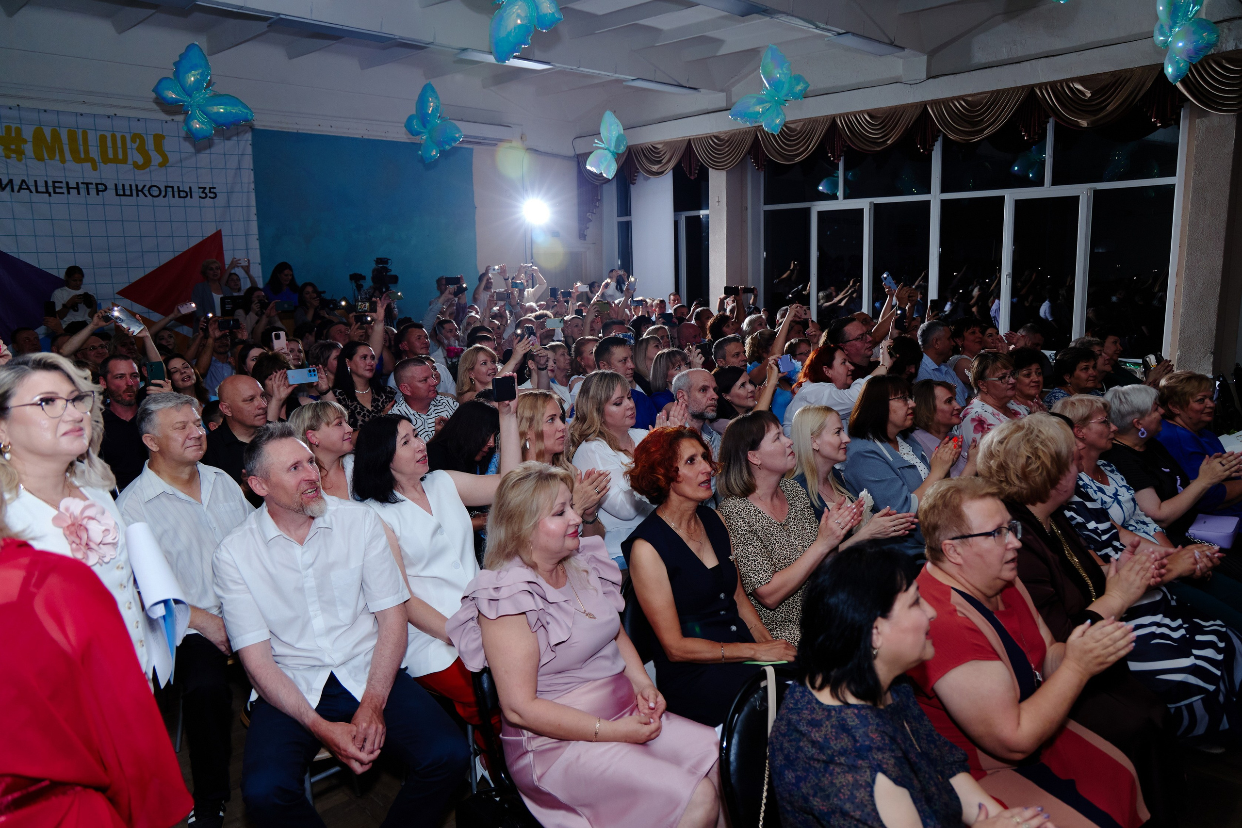 Выпускной 35 Сош. Фотограф Выпускные альбомы Таганрог Сергей Коробченко