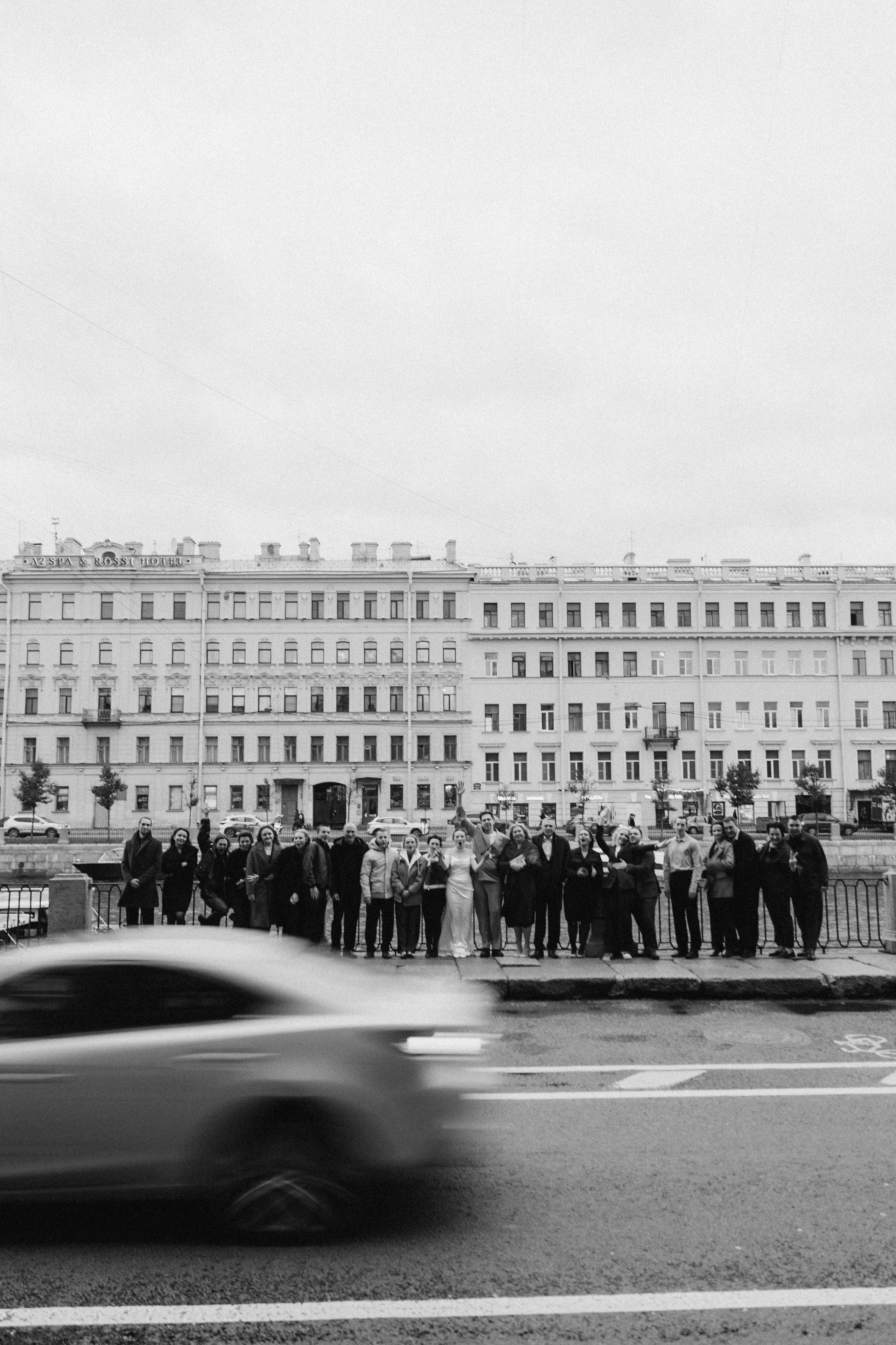 Свадьба в Питере. HELD BY LOVE. Фотограф в Астрахани Радмир Баймухамедов
