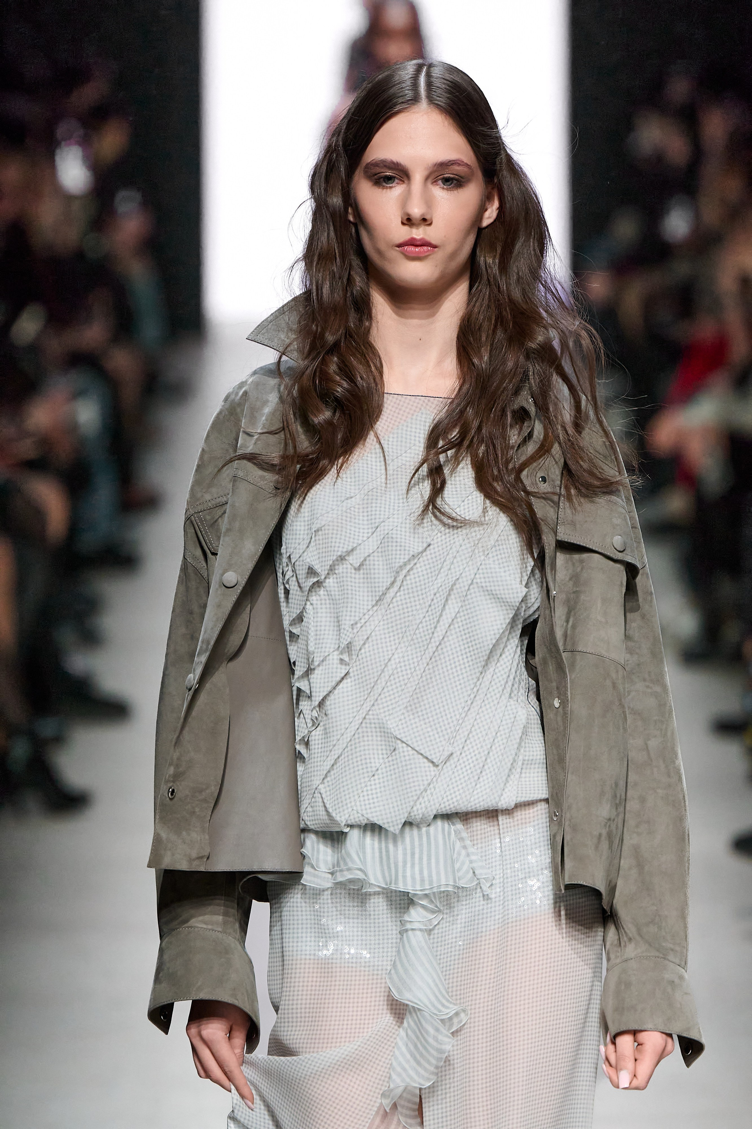 Efremov. Московская неделя моды. 2025. Дима Бабушкин. Фотограф. Подиум. Репортаж. Творчество. Дорого