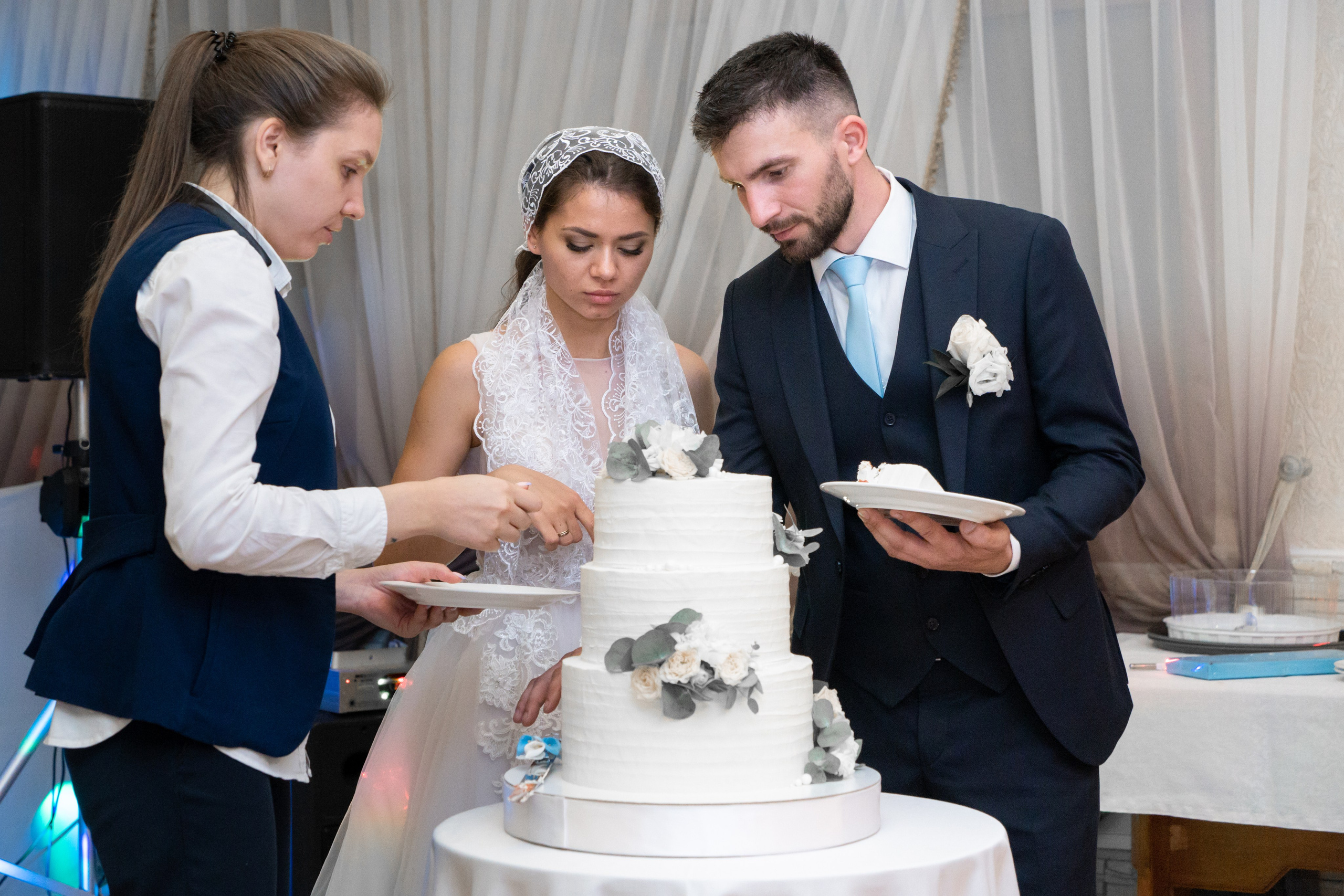 Ира и Ян. День свадьбы. Репортажный и интерьерный фотограф Александра Солдатова