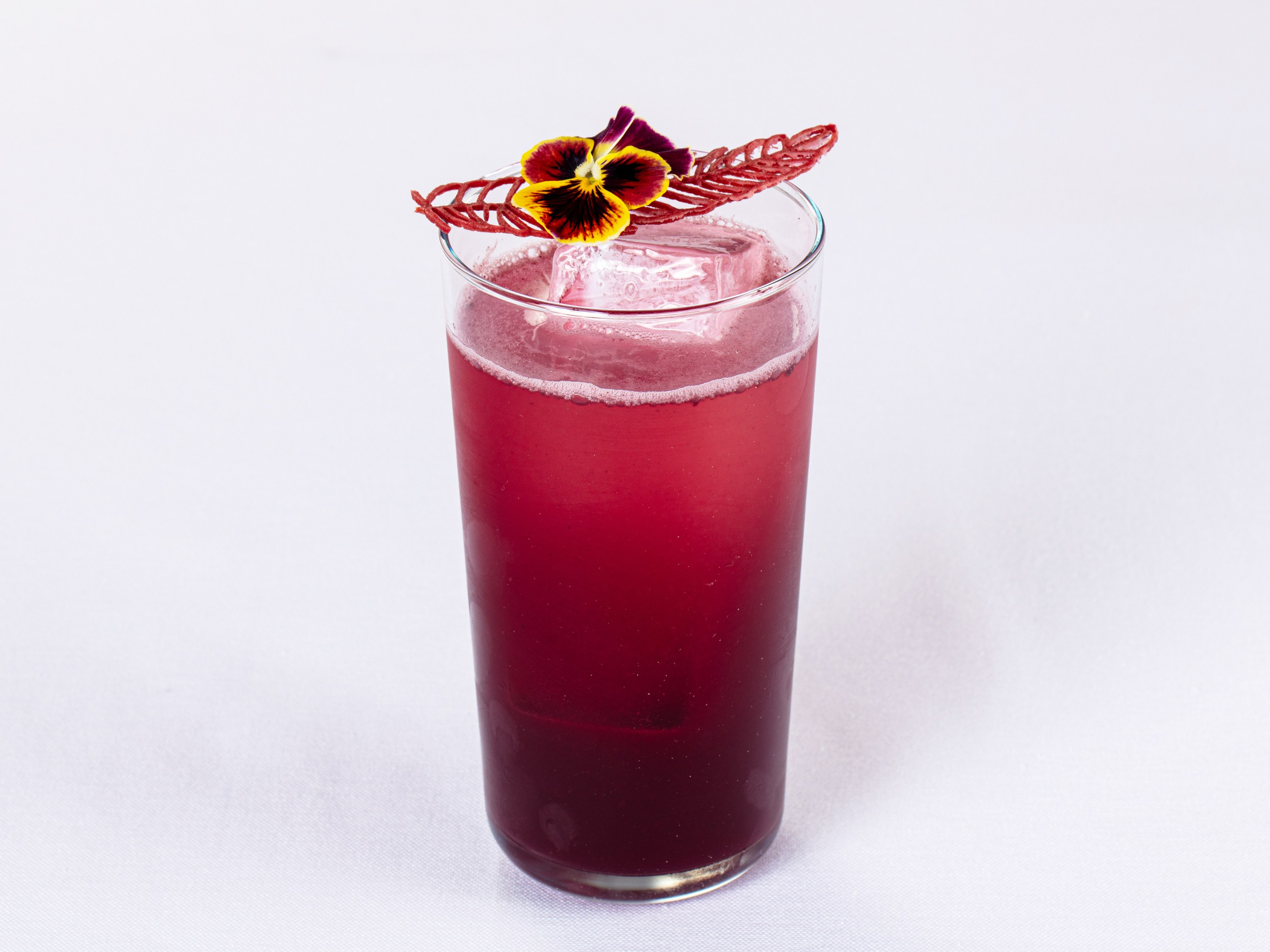 Фотосъемка суши и роллов. Заказ по тел.: +7 (906) 006-90-22. Фуд-фотограф Андрей Старостин — съемка еды в Москве. 9000 руб. в час