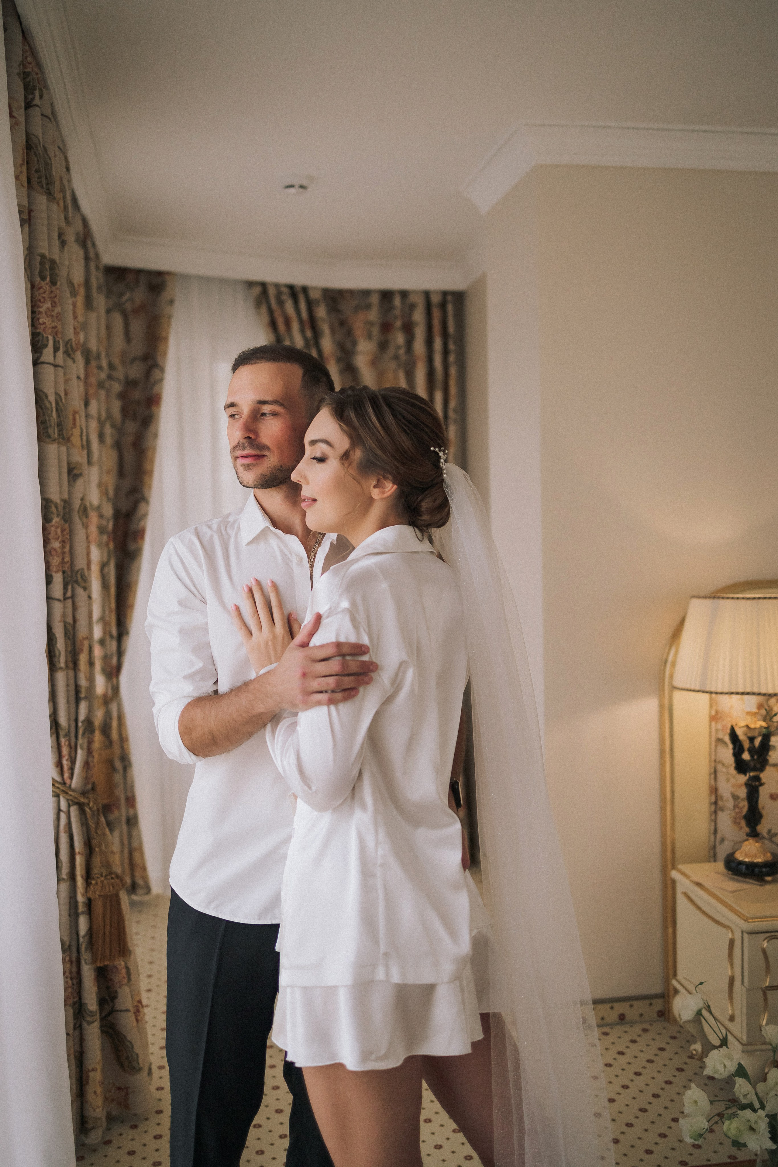 Свадебная прогулка Екатерины и Евгения. Свадебная фотография. Арина Рубах