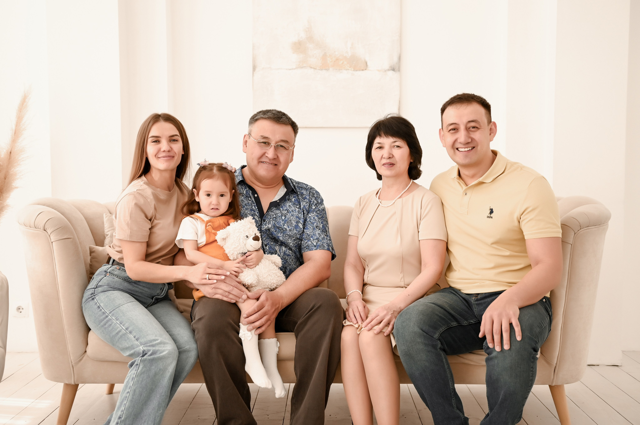 Семейная студийная  фотосессия 2. Свадебный, семейный, детский, контент фотограф в Омске Максим Ильин