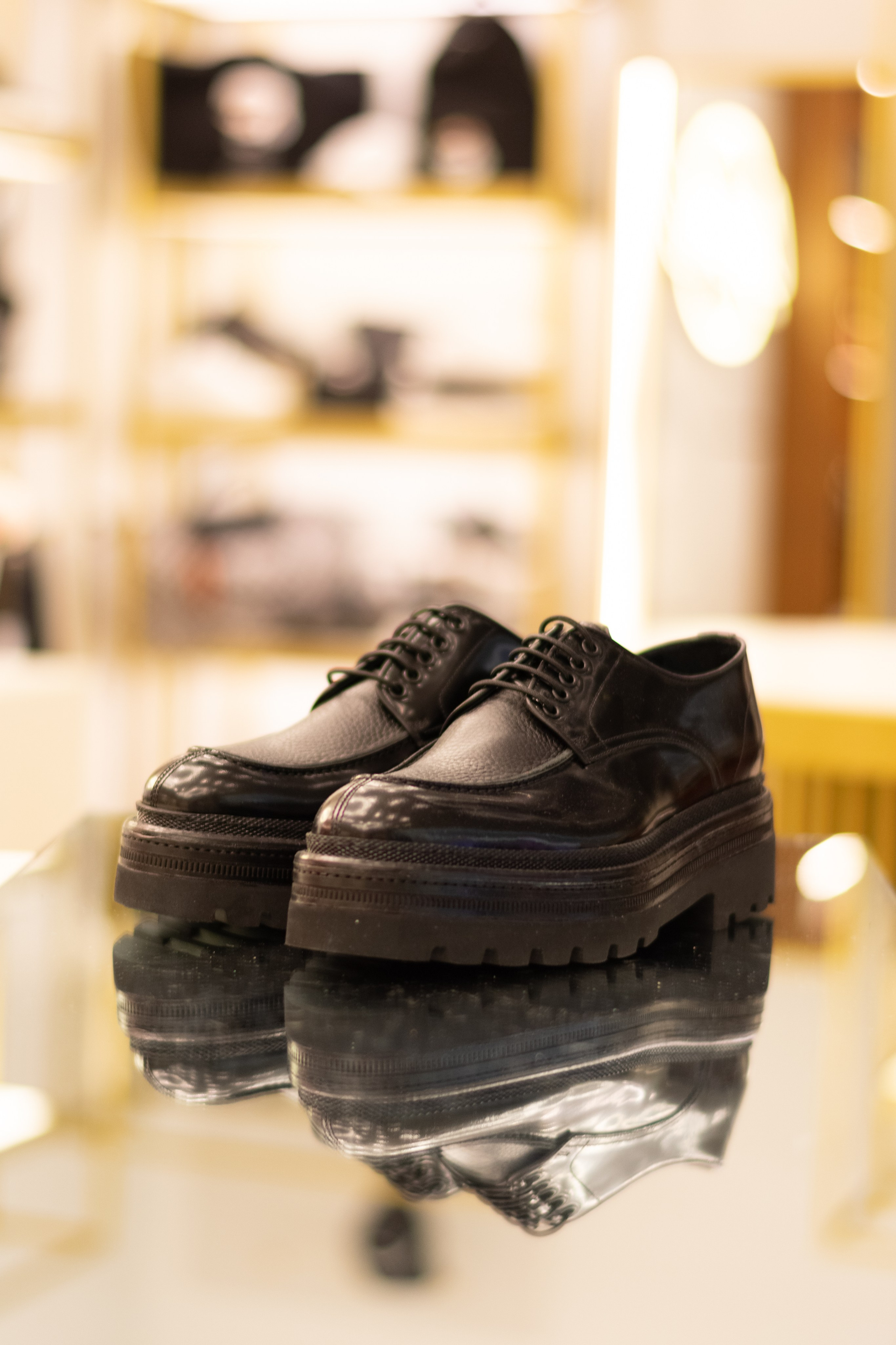 Для организаций. Предметная фотосессия для обувного магазина Capsula. Фотограф/видеограф Богдан Голованов
