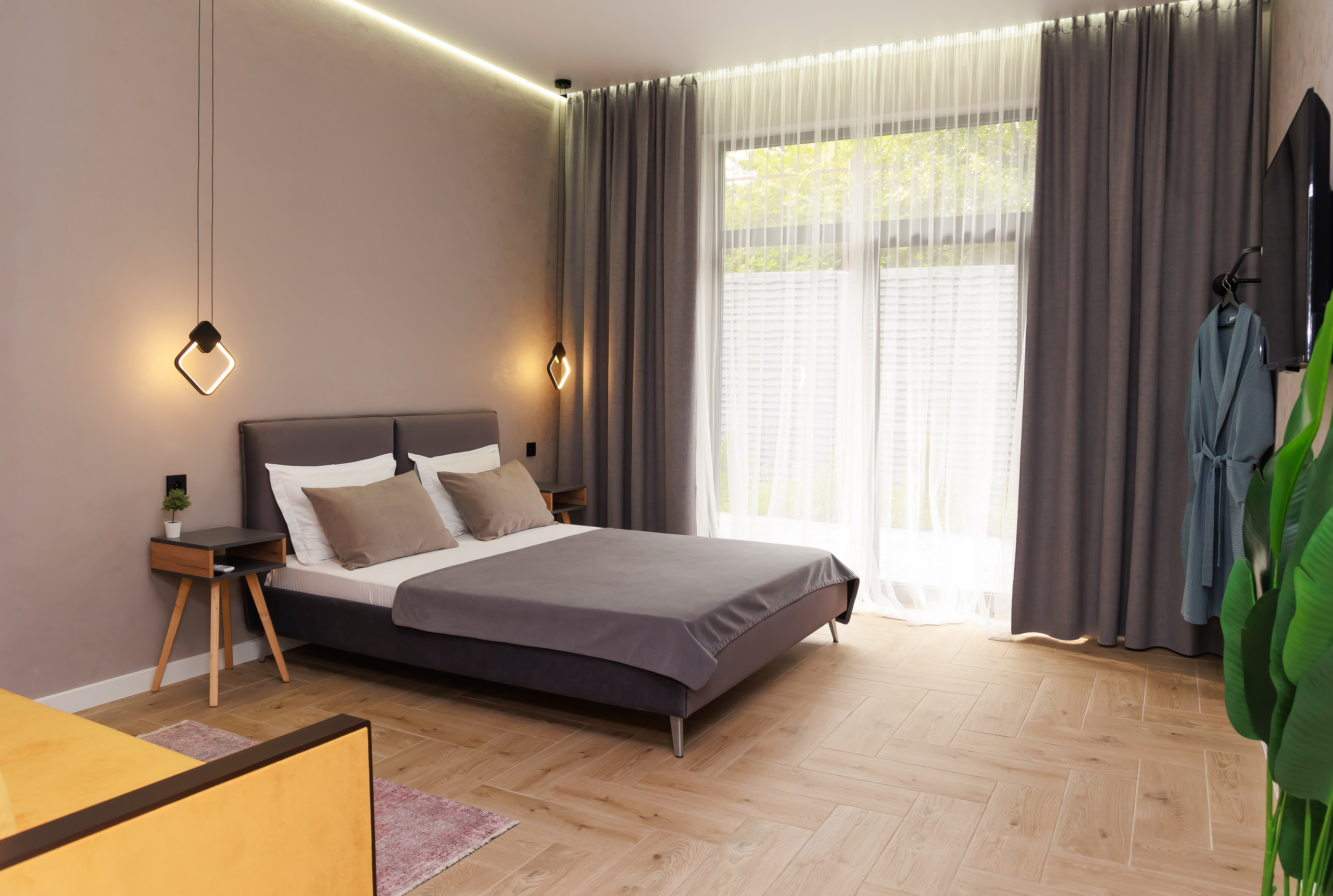 Интерьерная и рекламная съёмка. Свадебный и семейный фотограф в г. Майкопе (выезд по республике и краю)