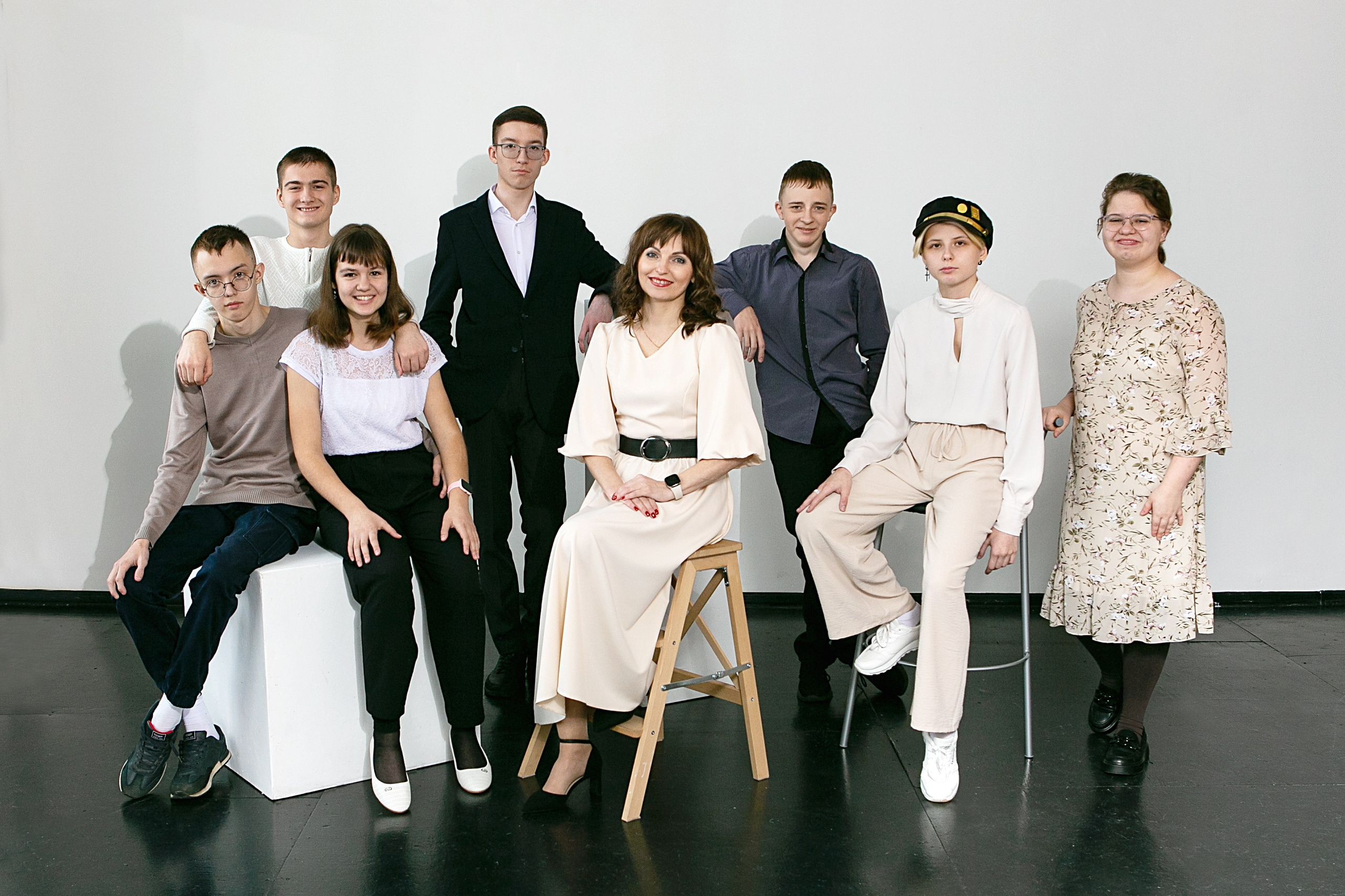 Выпускные фотоальбомы в Омске. Школьный фотограф в Омске, 1 класс, 4 класс, 9 класс, 11 класс, выпускной, выпускной в детском саду. Фотограф Наталья Стаг в Омске. Фотографирую в разных стилях в разных студиях, а так же в школах и садах. Печатаю выпускные фотоальбомы