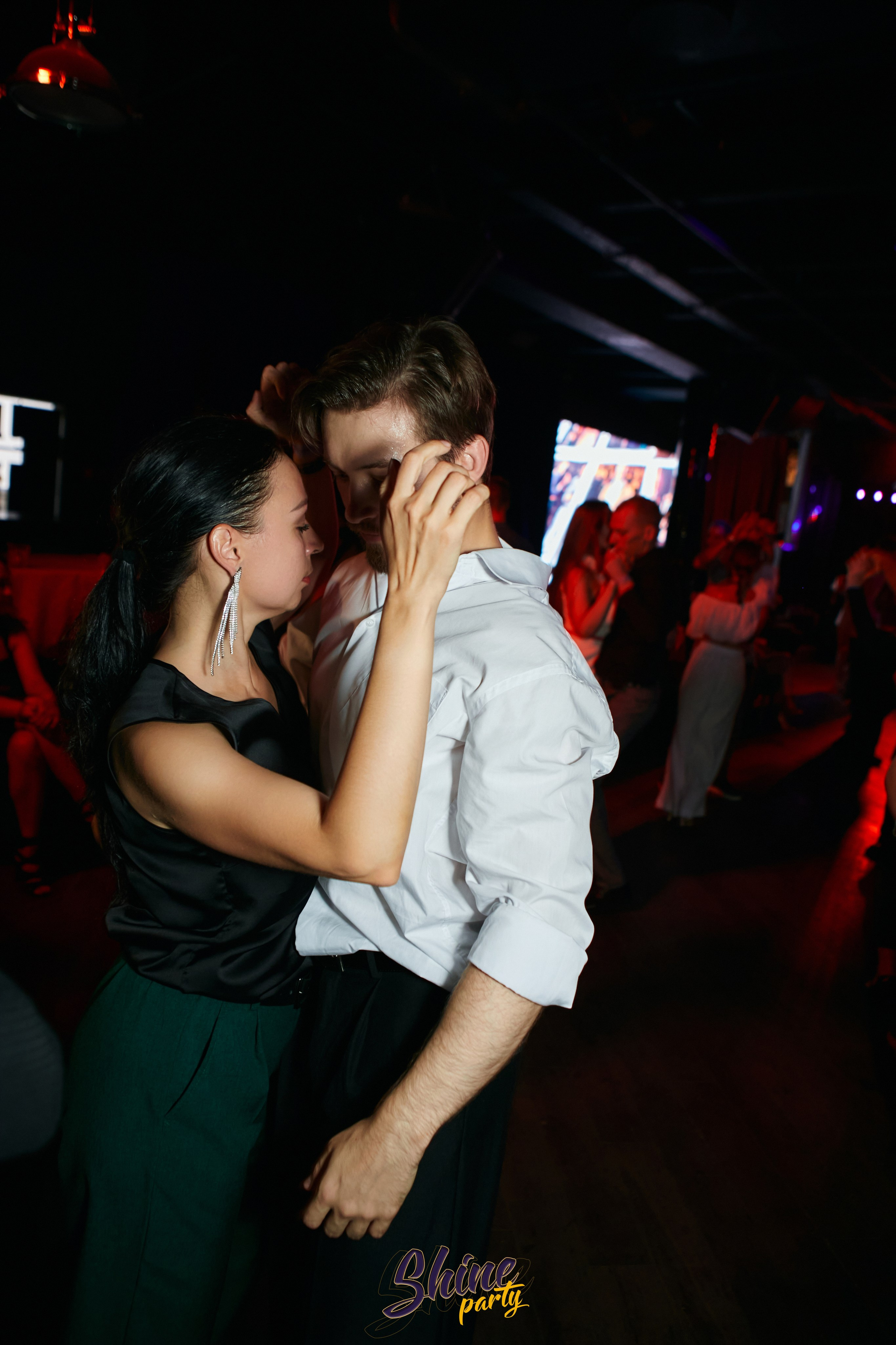 Shine party bachata. Свадебный фотограф