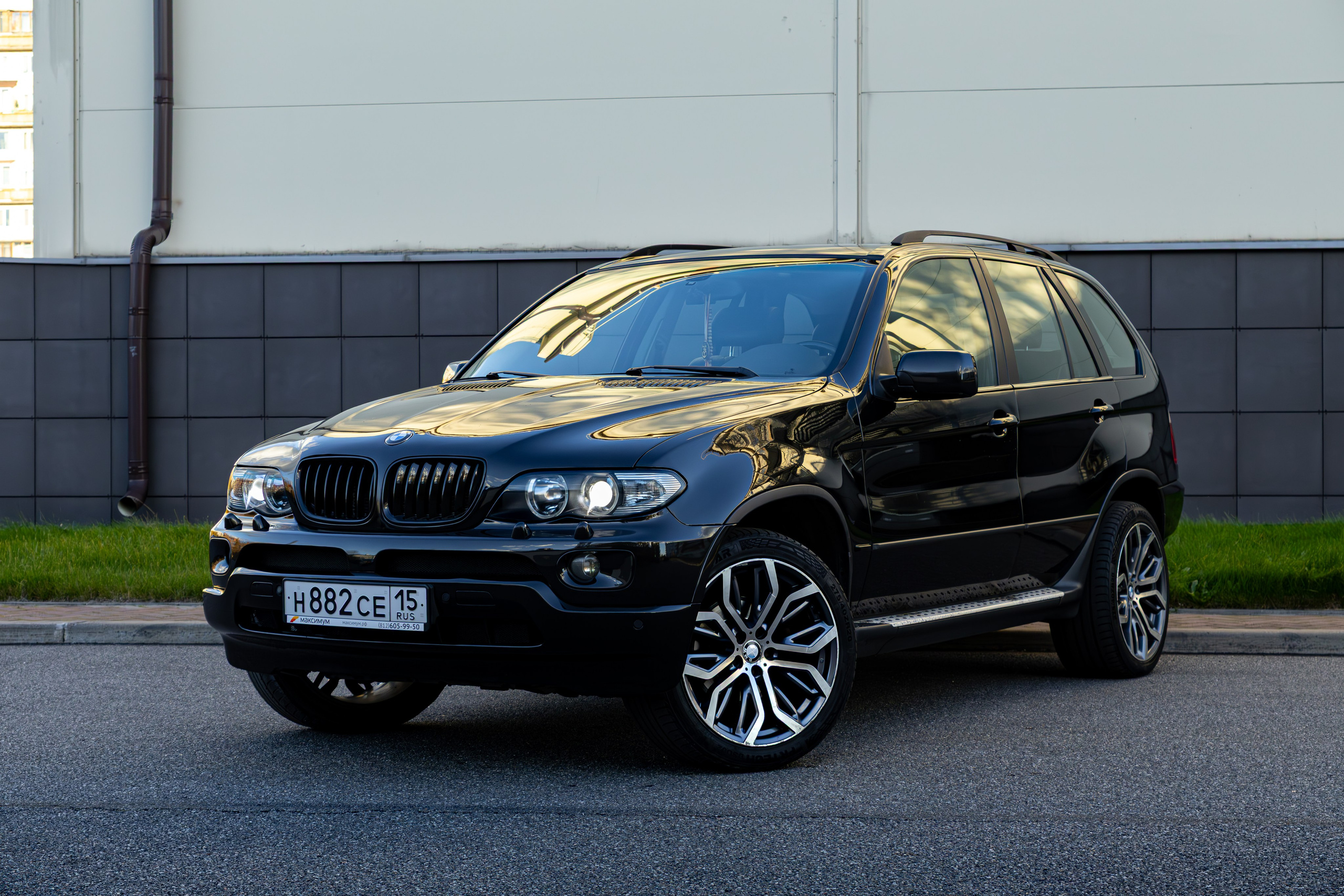 BMW X5. Photo-nk