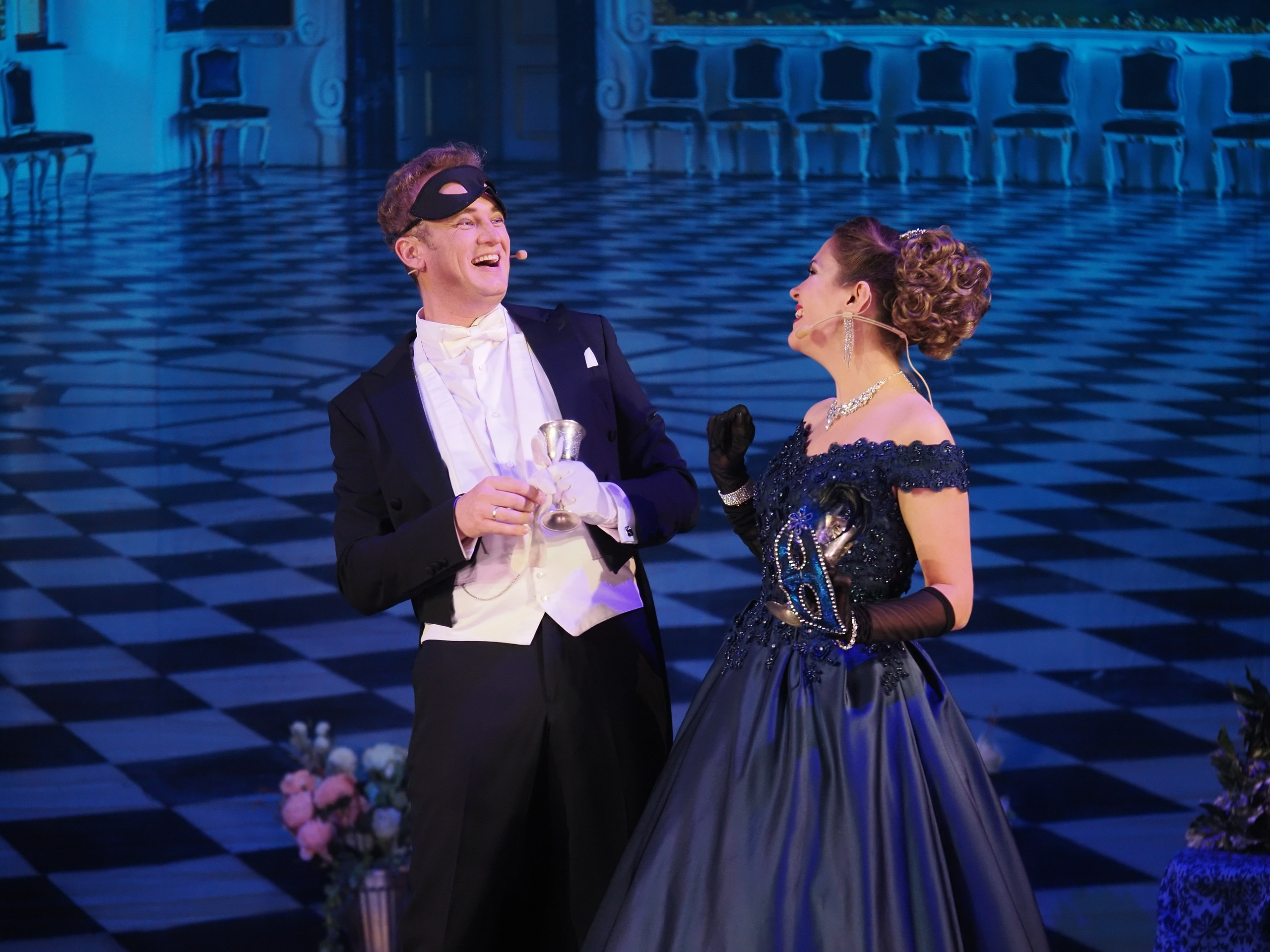 «БУФФ-ПАРАДИЗ» Летучая мышь (в Нск). Портретный и спортивный фотограф в Новосибирске и Твери Кононов Алексей