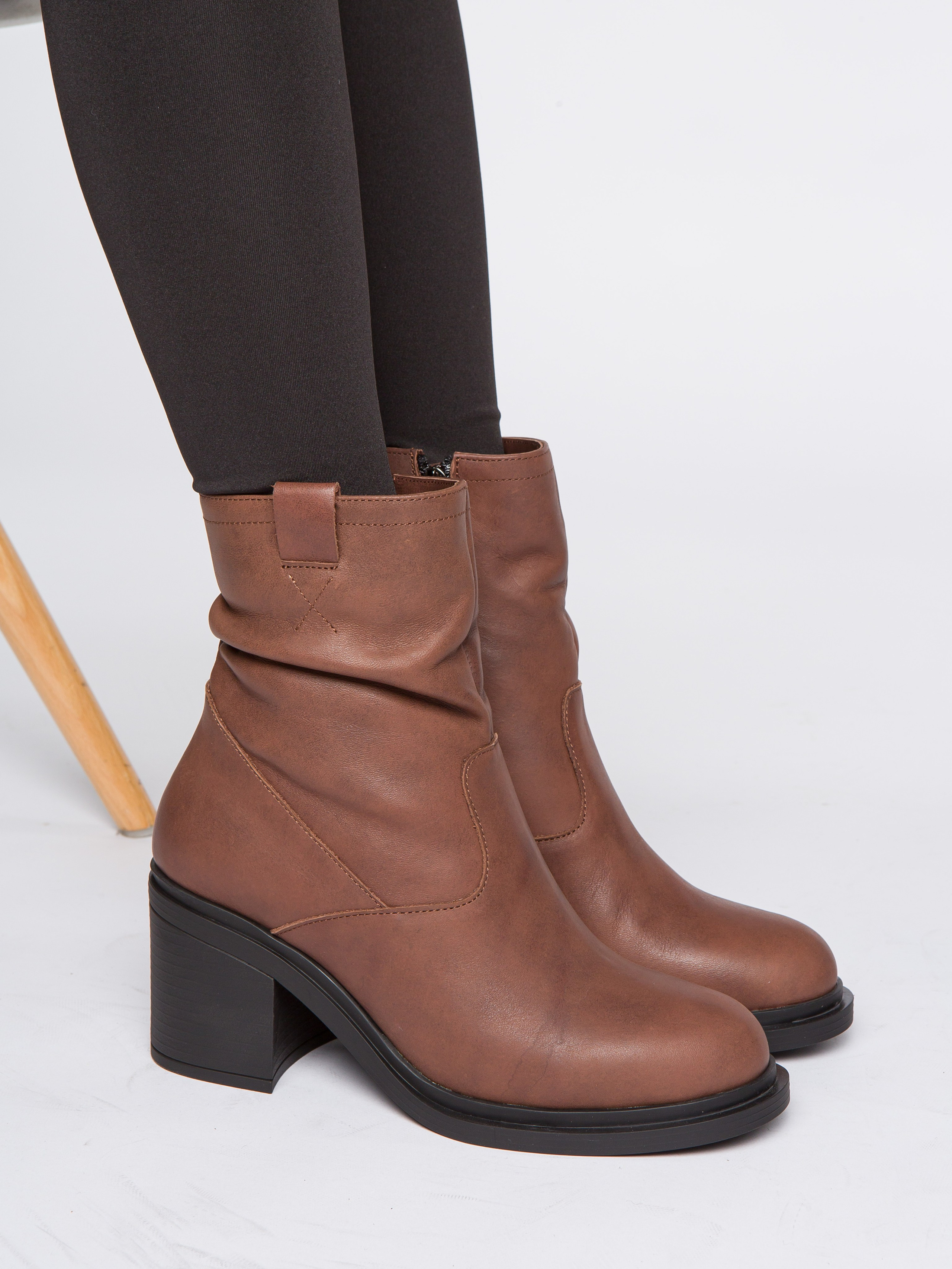 Обувь на модели. Фотограф Мария Кольцова