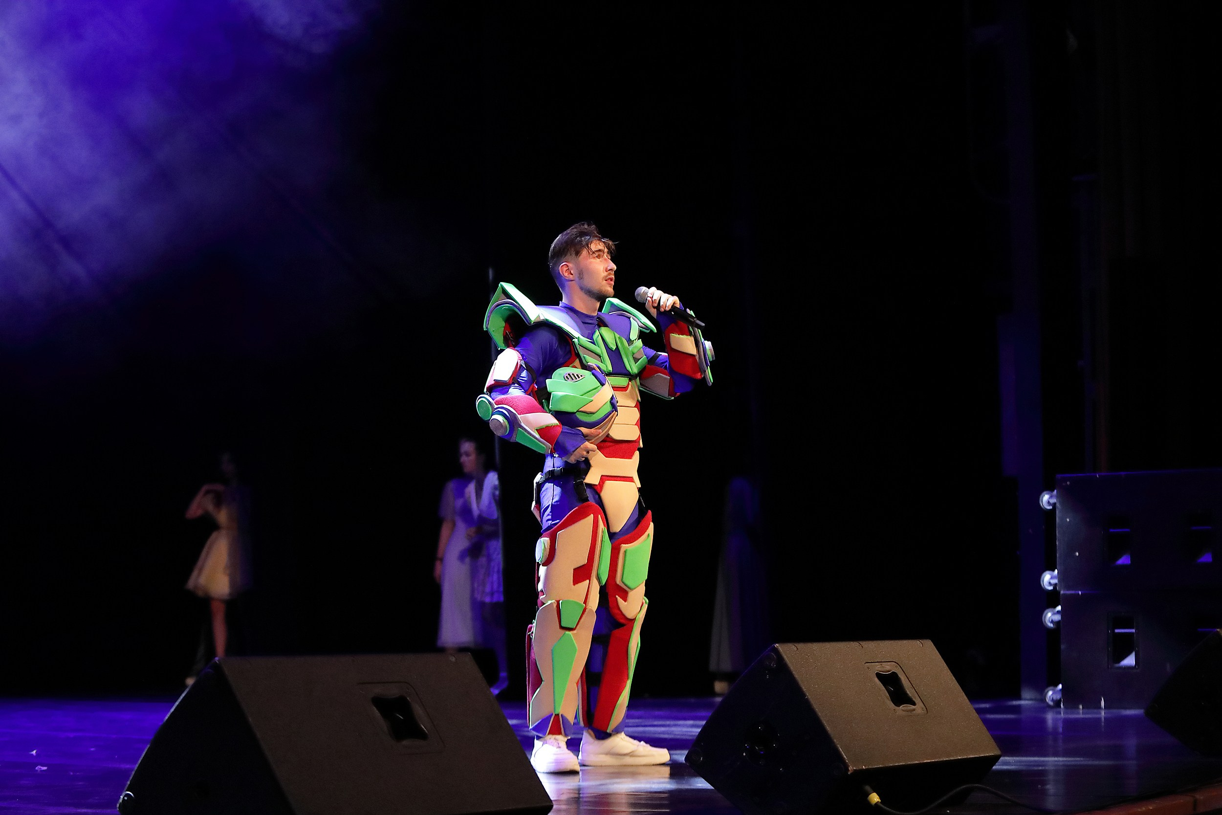 Выпускной Гимназия № 9 ДК УРАЛ. Свадебный и семейный фотограф и видеограф в Екатеринбурге Полянские Тимур и Анастасия