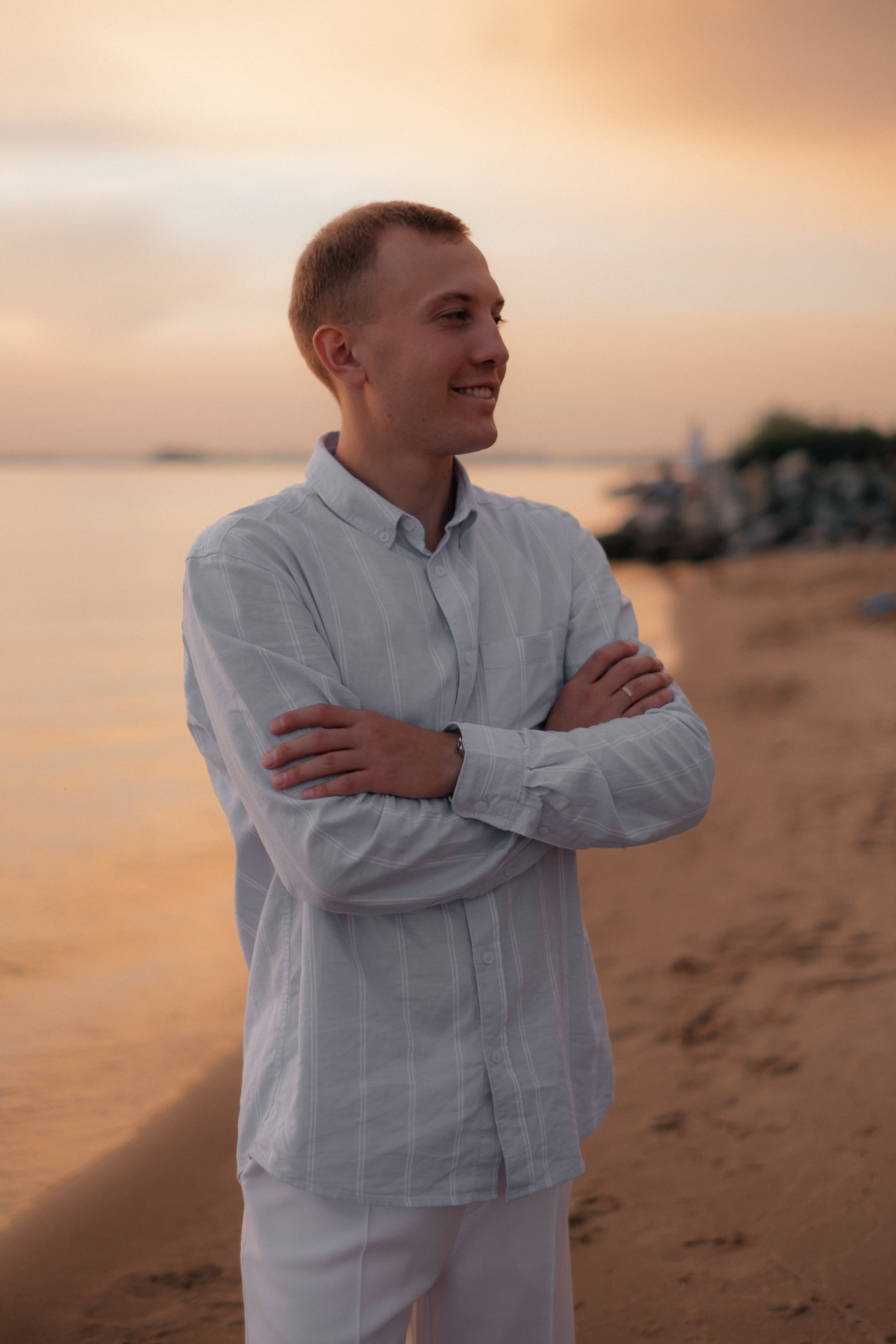 Алина, Ярослав и Тая на берегу. Фотограф в Новосибирске Диана Ильиных