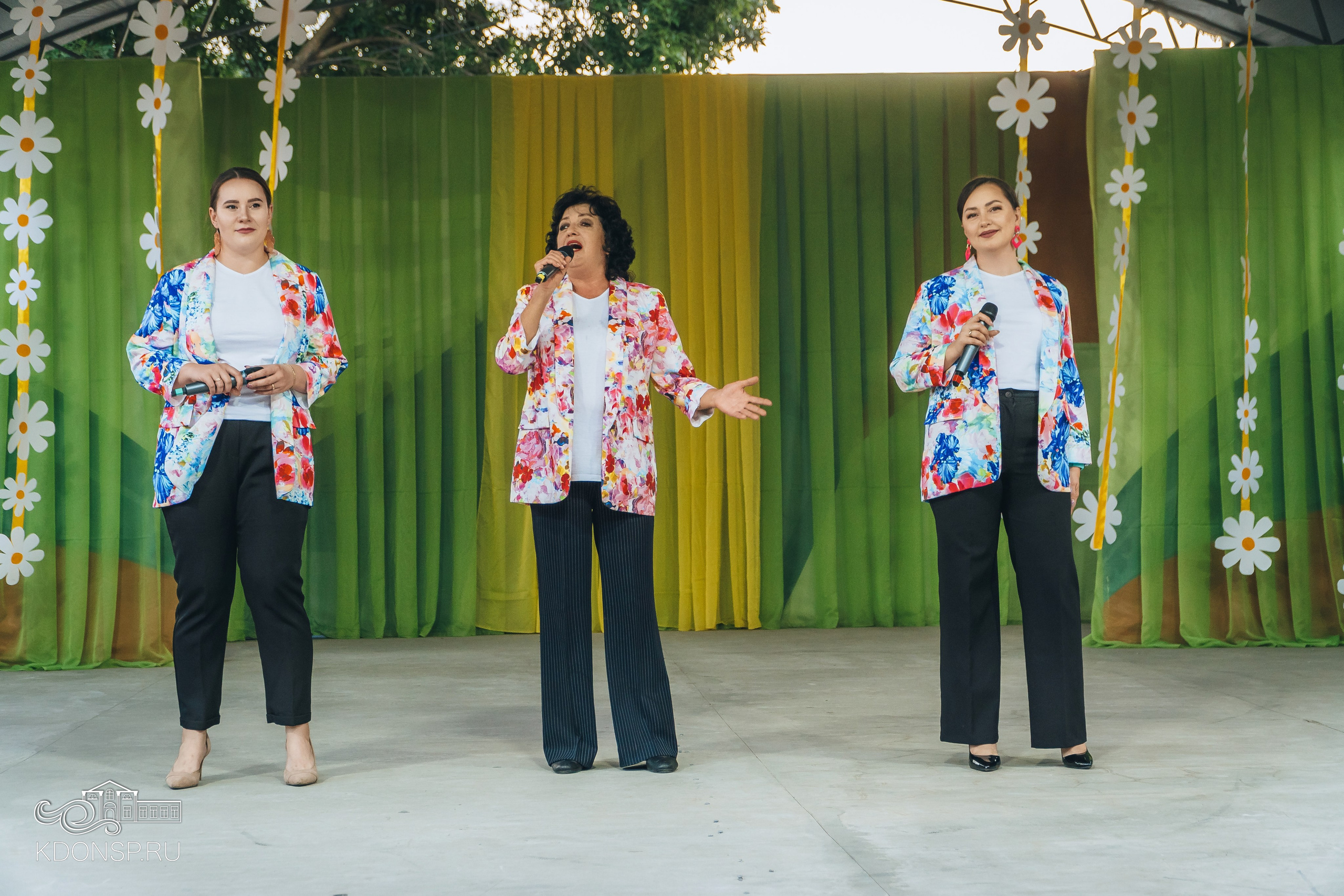 День семьи, любви и верности. Новотитаровский Дом культуры