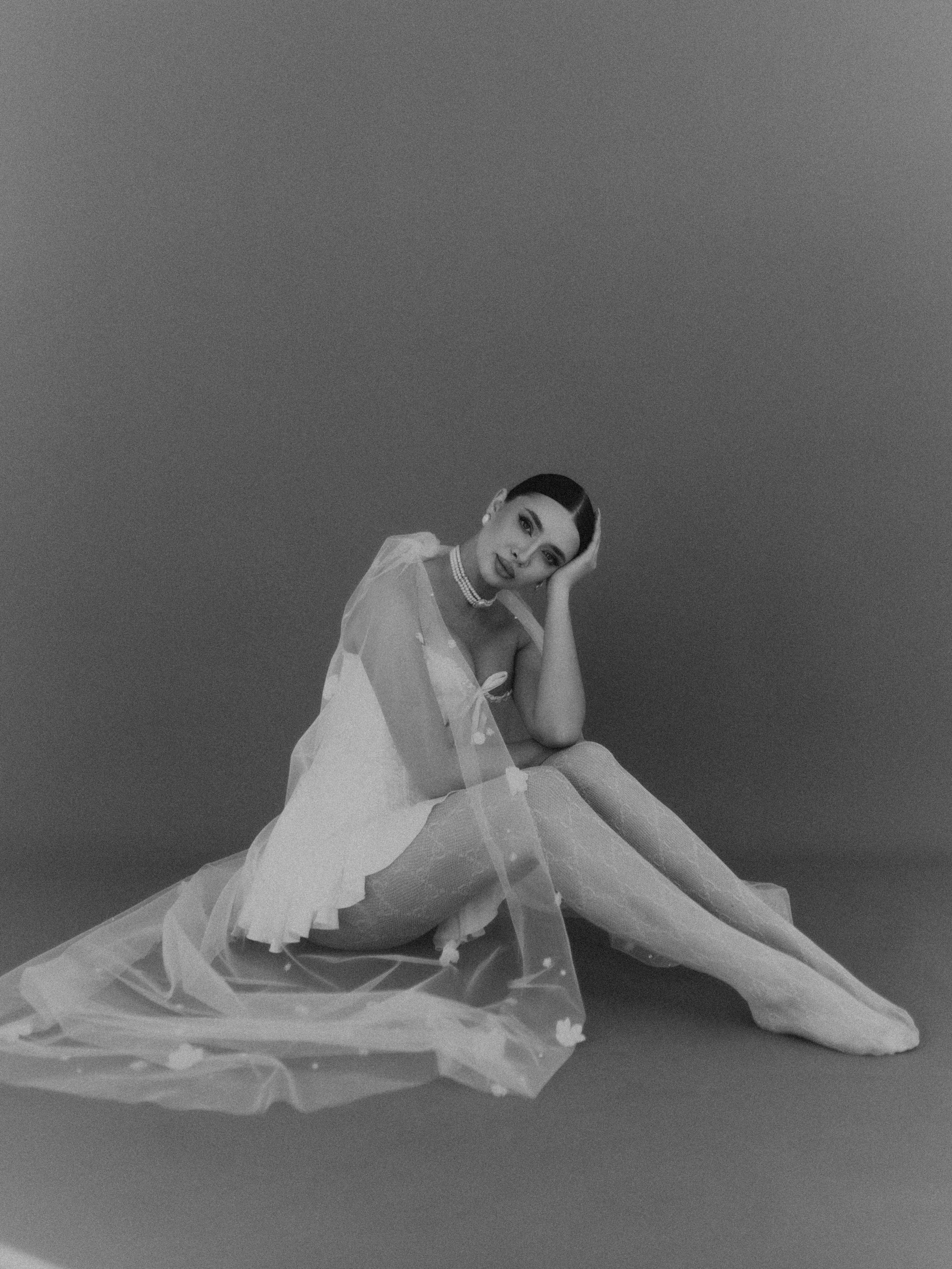 Мария в ArtModa (вариант утра невесты). Свадебные фотографы в Гомеле и Минске Сергей и Анастасия Фещенок