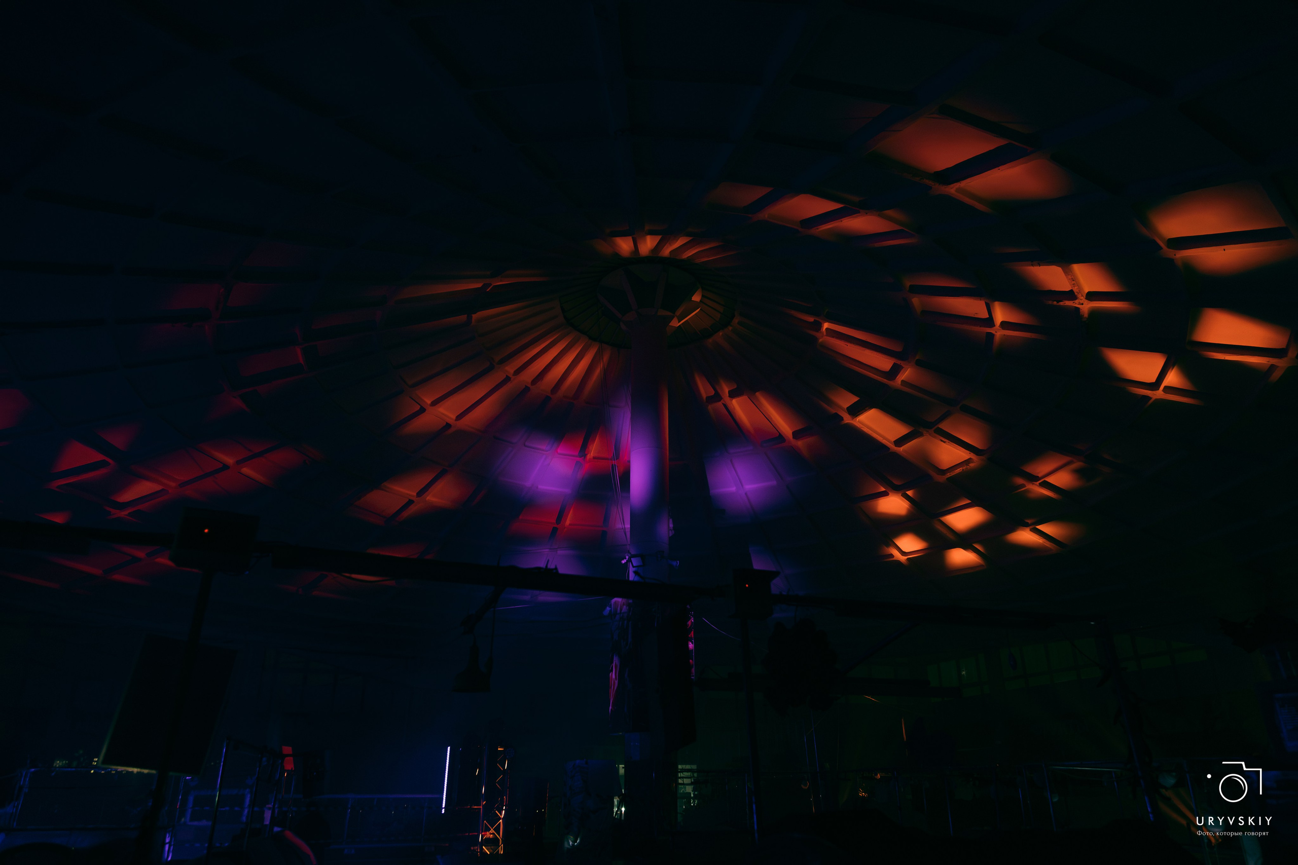 Рейв на Центральном рынке. Игорь Урывский. Фотограф Красноярск