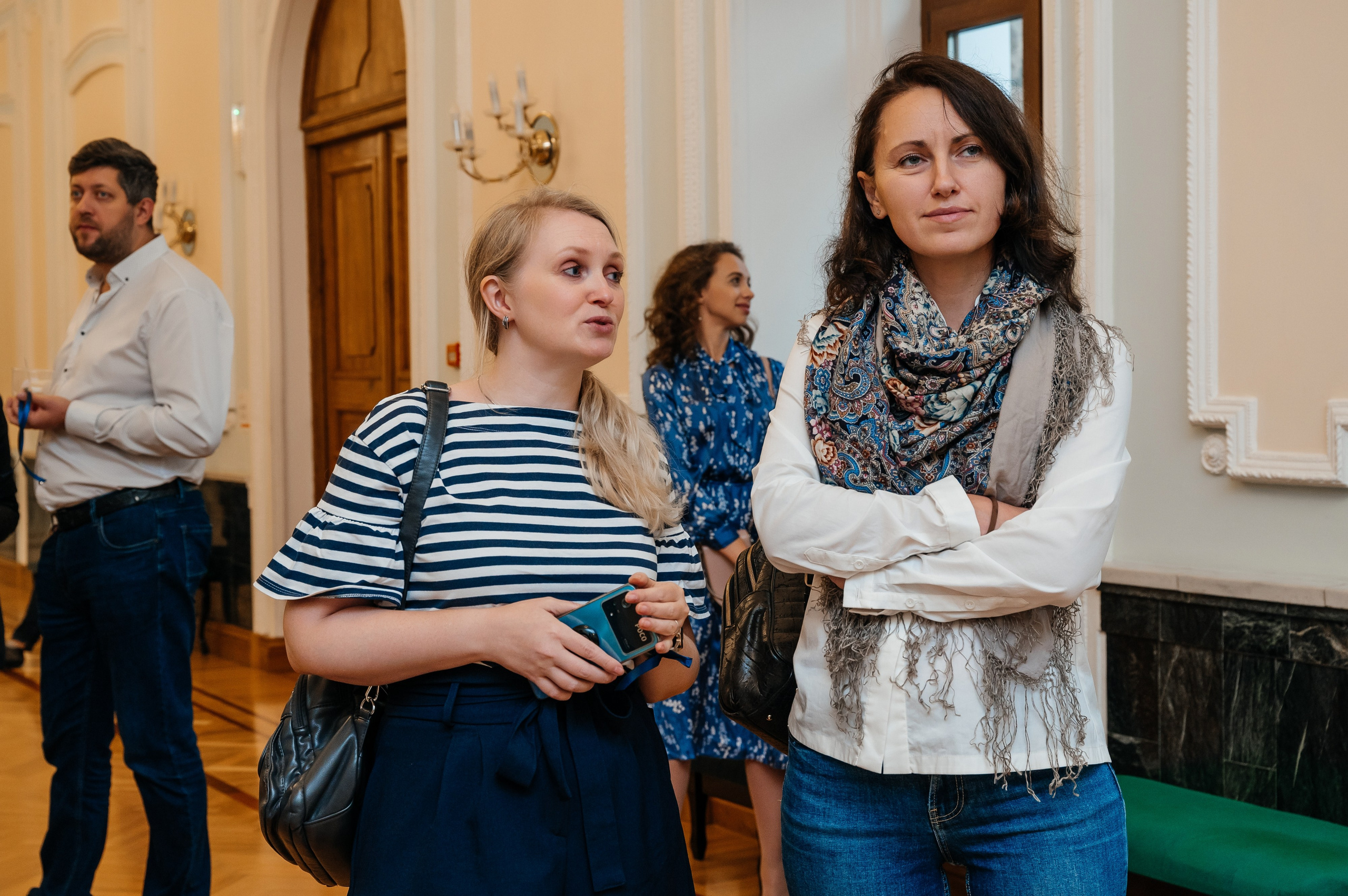 Открытие выставки Кати Васильевой в Молодежном театре. Wedding and family photographer USA