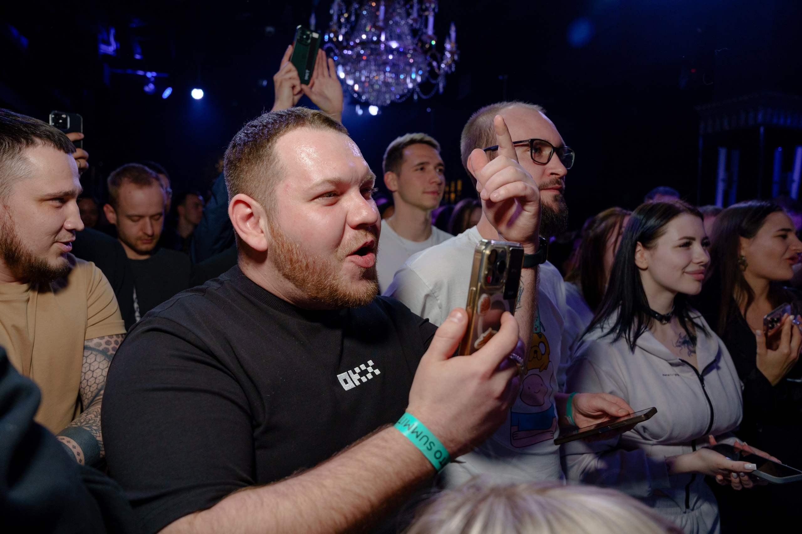 Crypto Summit 2024 After Party в SMOKE DOG. Репортажный фотограф Москва Сергей Дружинин