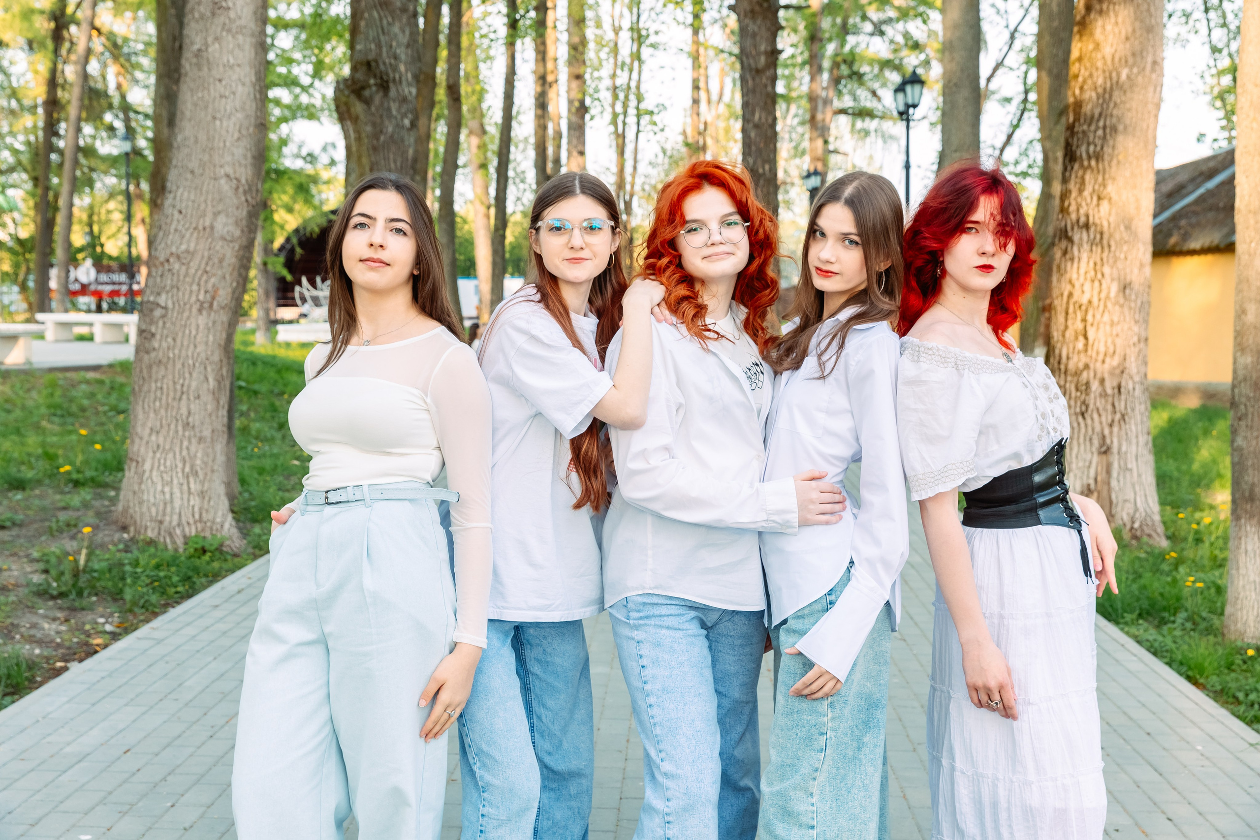 Позирование группы. Выпускные альбомы для детского сада и школы