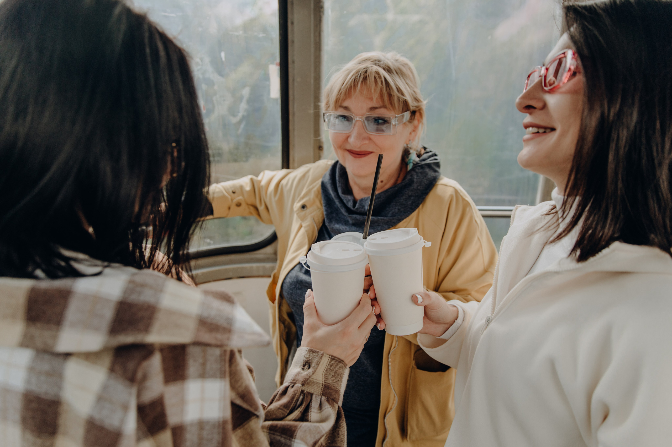 Юля с семьей, Домбай. Портфолио